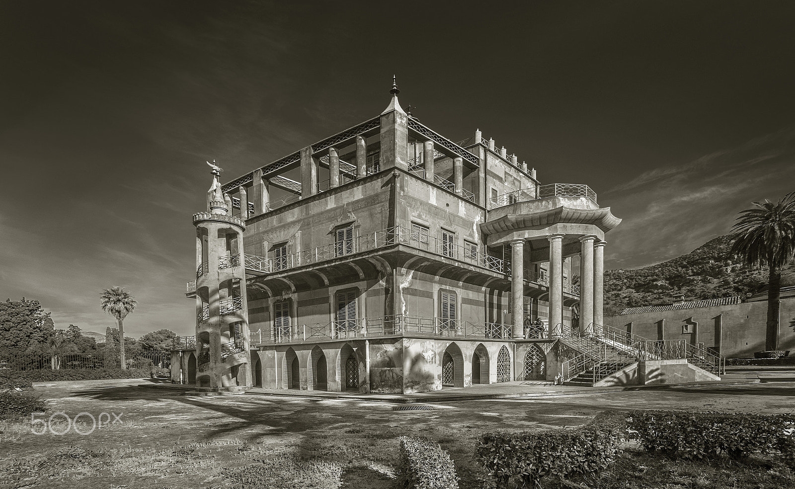 Panasonic Lumix DMC-GX8 + Panasonic Lumix G Vario 7-14mm F4 ASPH sample photo. Palazzina cinese di palermo photography