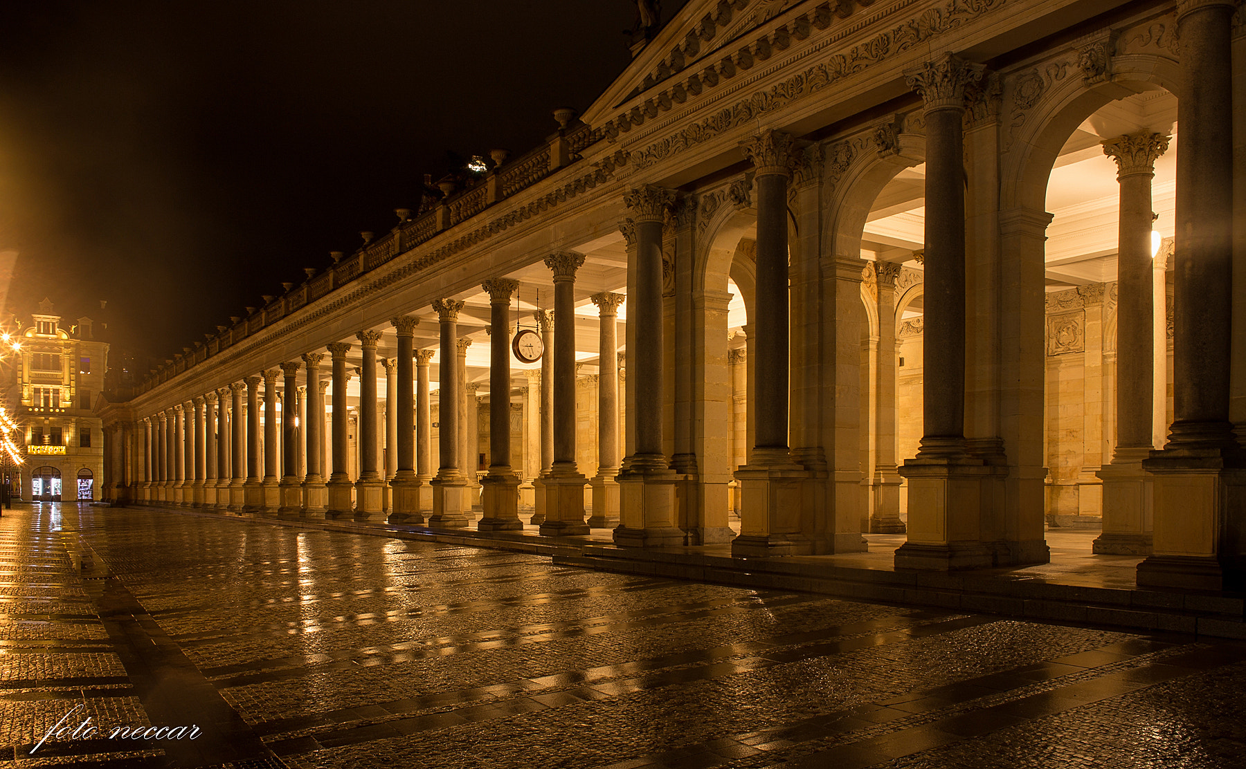 Canon EOS 6D + Canon EF 28mm F2.8 sample photo. Karlovy vary noc photography