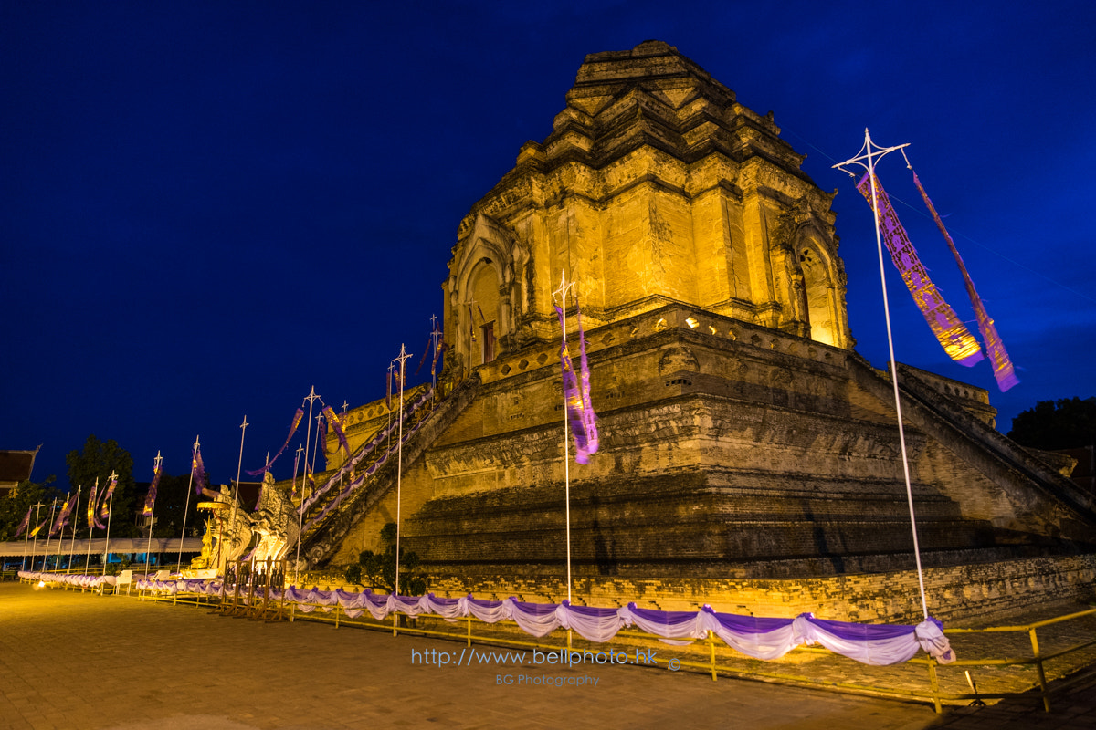 Sony a7 + Canon EF 85mm F1.2L II USM sample photo. Wat chedi luang. photography