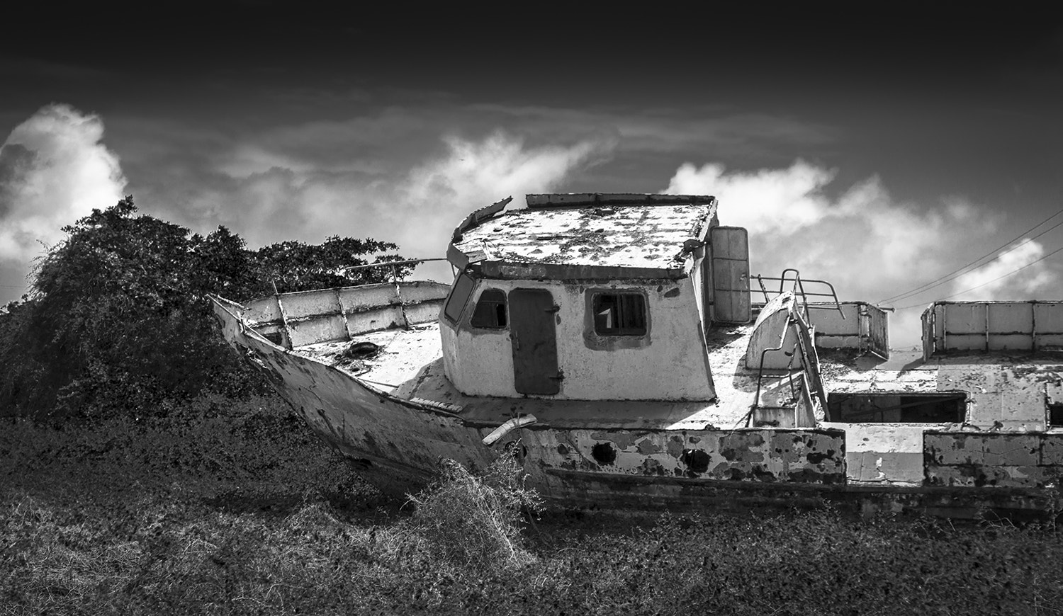 Canon EF-S 18-135mm F3.5-5.6 IS STM sample photo. Shipwreck photography