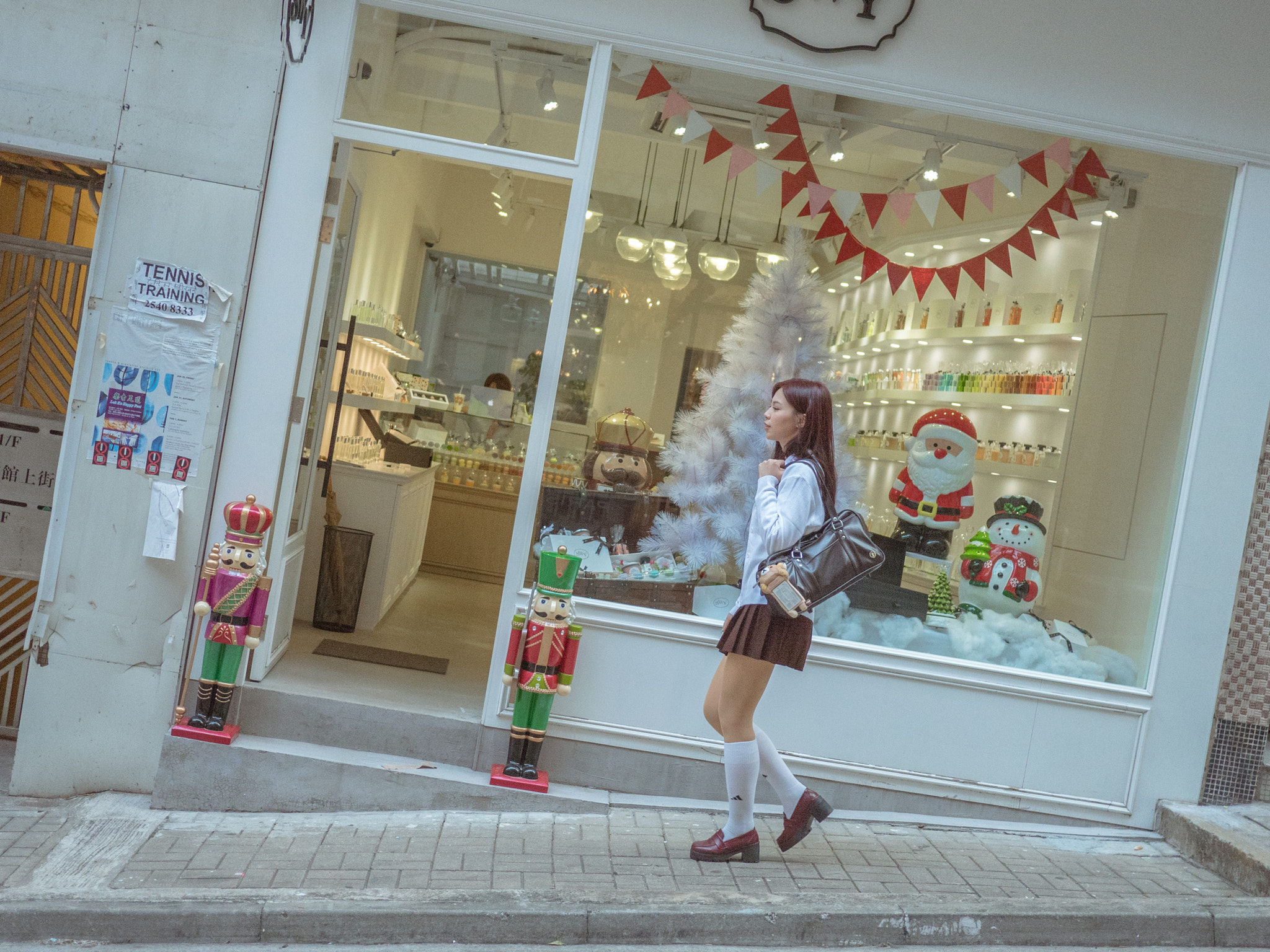 Panasonic Lumix DMC-GH4 + Panasonic Lumix G 20mm F1.7 ASPH sample photo. Street photography