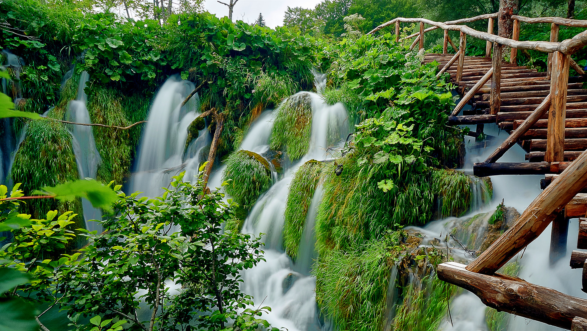 Sony ILCA-77M2 + Sony DT 11-18mm F4.5-5.6 sample photo. Krka waterfall photography