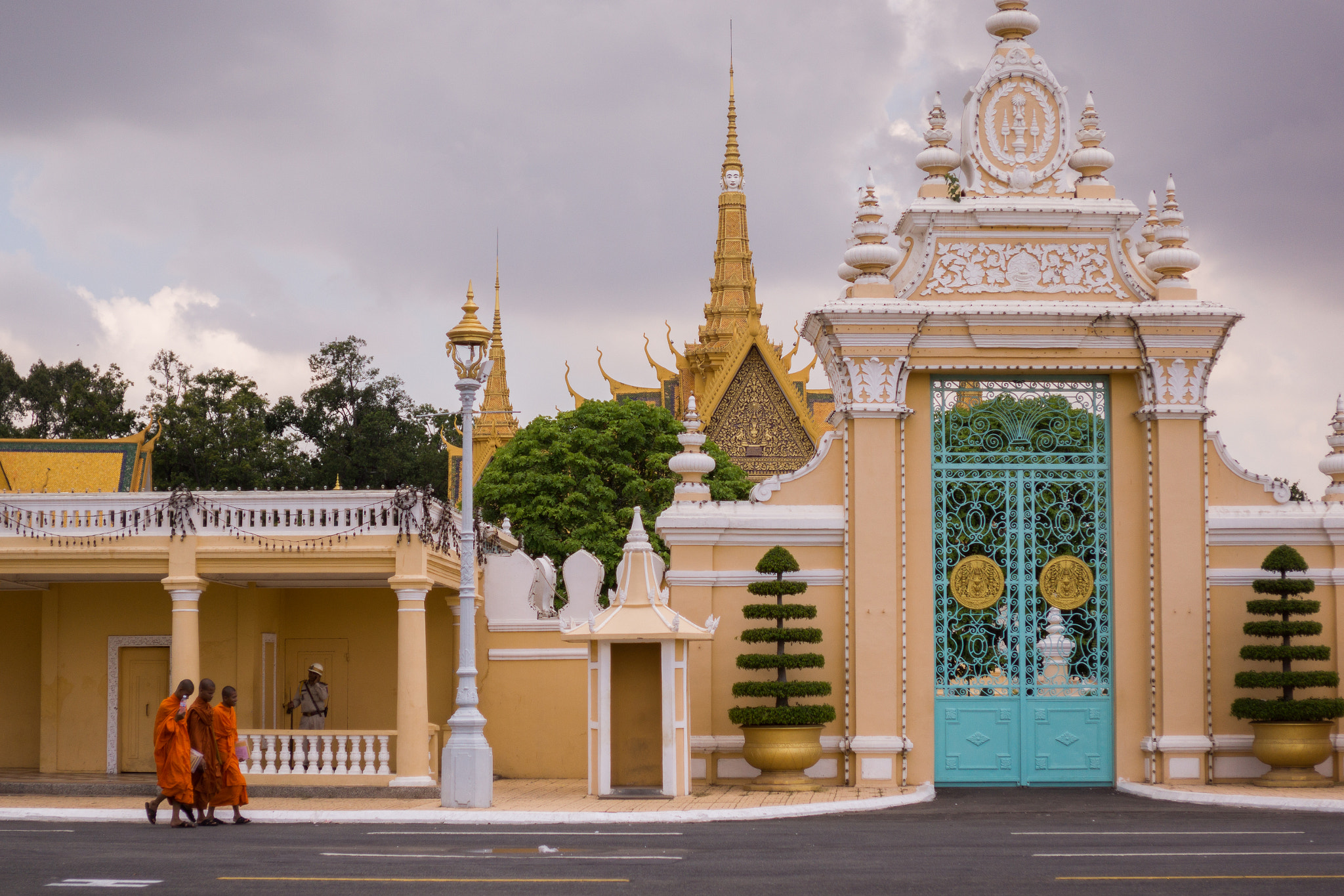 Sony Alpha NEX-7 + E 32mm F1.8 sample photo. Palacio real photography