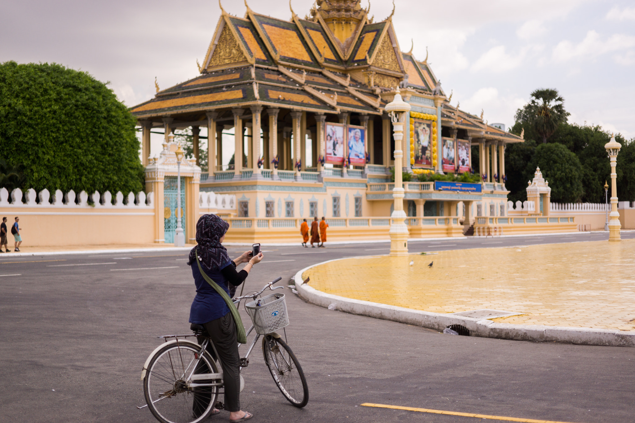 Sony Alpha NEX-7 + E 32mm F1.8 sample photo. Palacio real photography