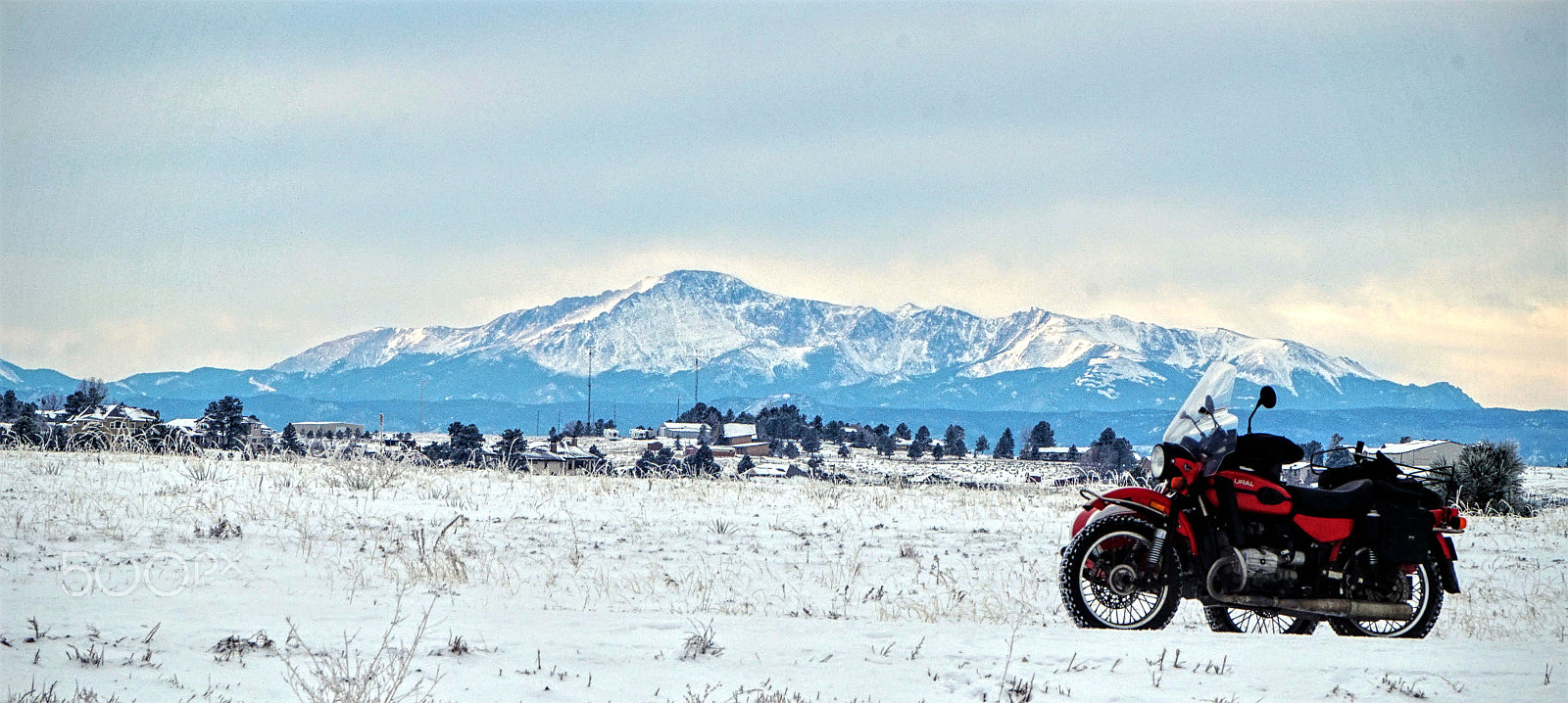 Sony FE 24-240mm F3.5-6.3 OSS sample photo. Pikes peak view photography