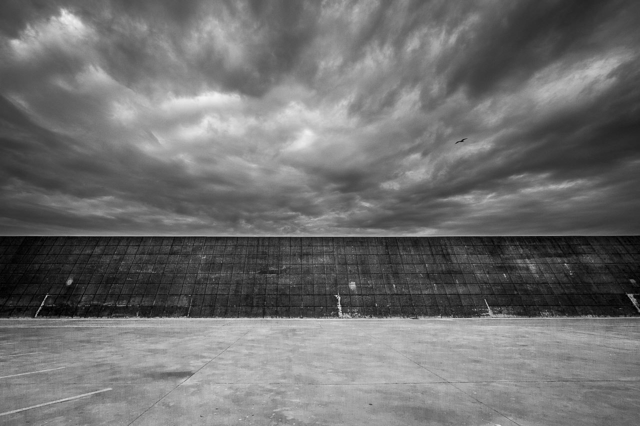 Panasonic Lumix DMC-G5 + Panasonic Lumix G Vario 7-14mm F4 ASPH sample photo. The wall photography