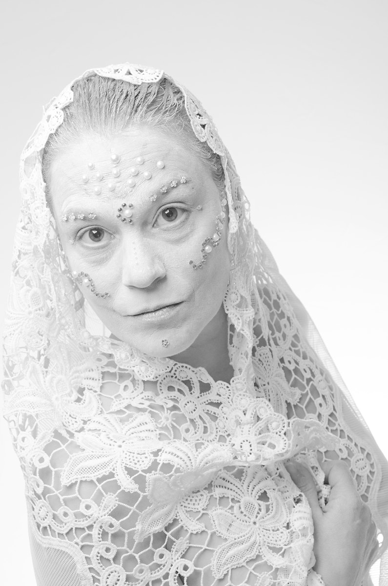 AF Zoom-Nikkor 28-70mm f/3.5-4.5D sample photo. The veil photography