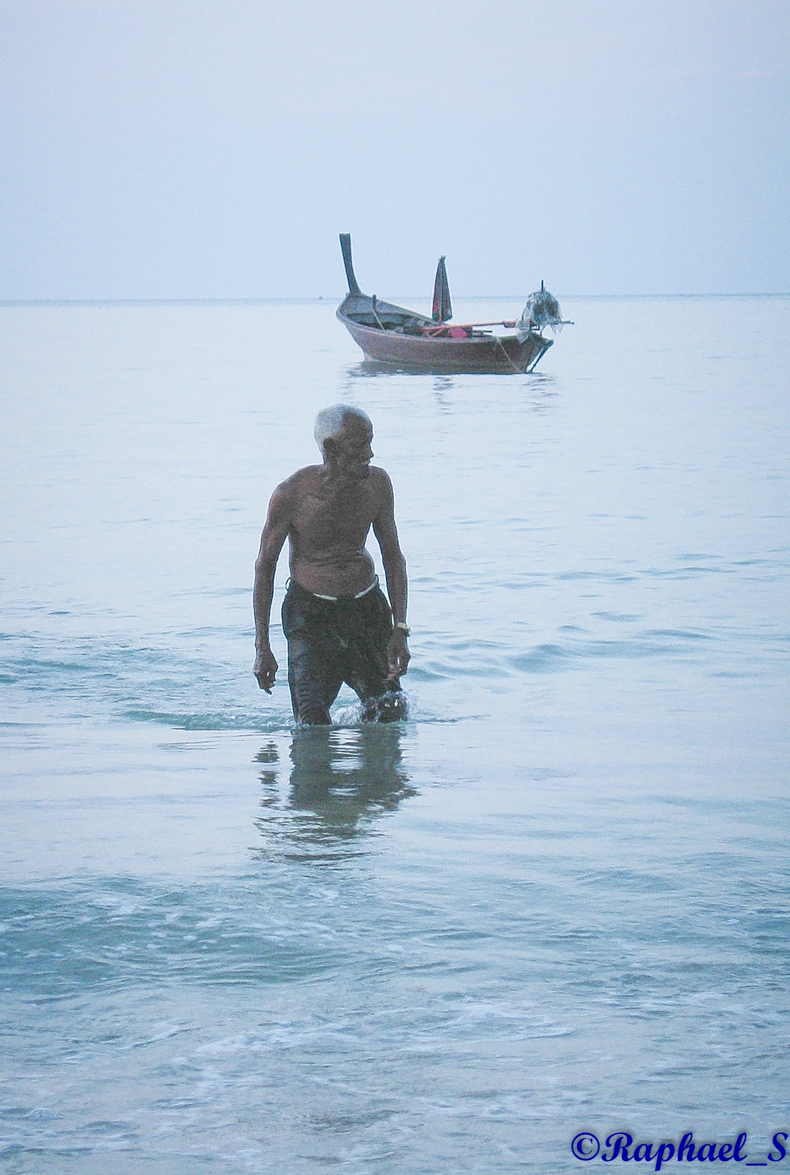 Canon POWERSHOT G2 sample photo. The old man and the sea photography