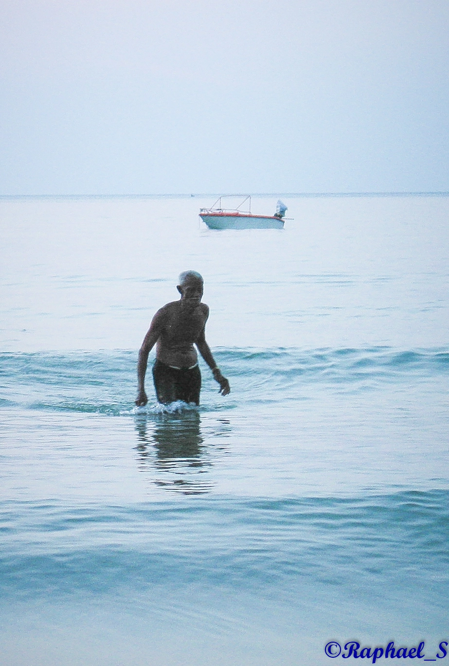 Canon POWERSHOT G2 sample photo. The old man and the sea photography
