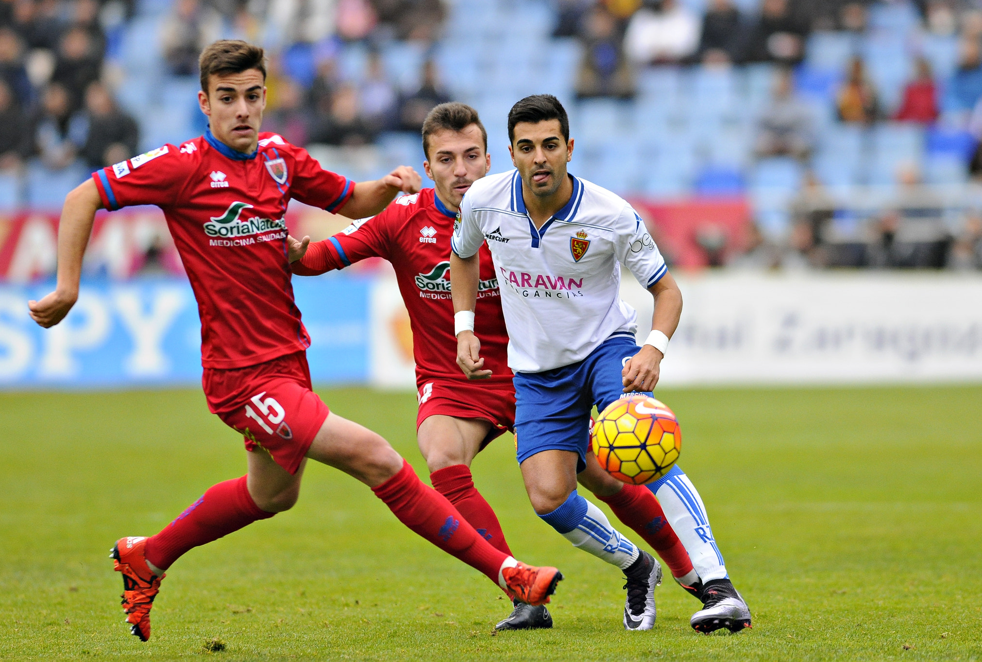 Nikon AF-S Nikkor 300mm F2.8G ED-IF VR sample photo. Real zaragoza vs numancia photography