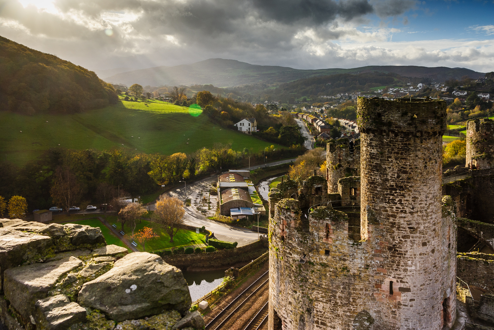 Sony Alpha DSLR-A300 sample photo. Castle and hill photography