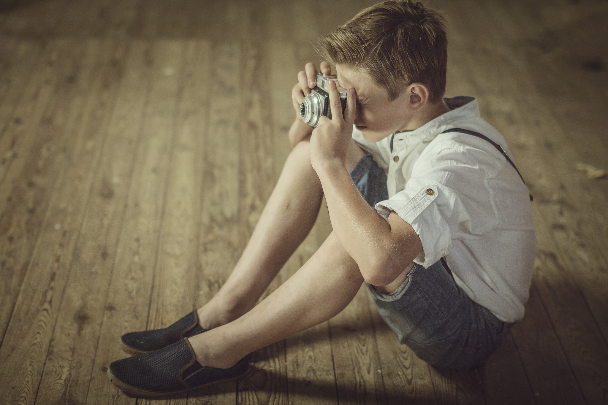 Sigma 50mm F1.4 EX DG HSM sample photo. Boy with camera photography