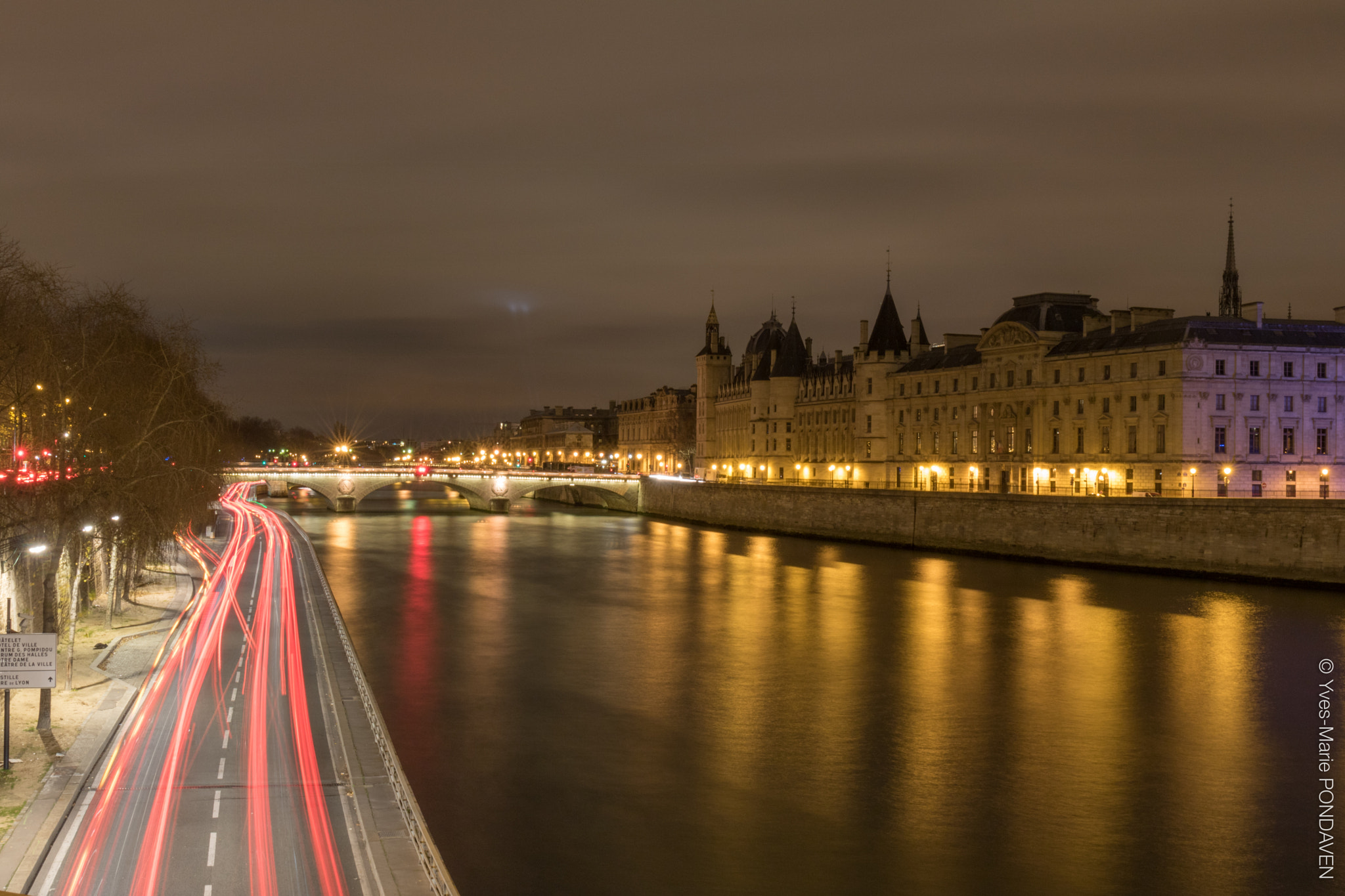 Canon EF 24-70mm F4L IS USM sample photo. Palais de justice by night photography