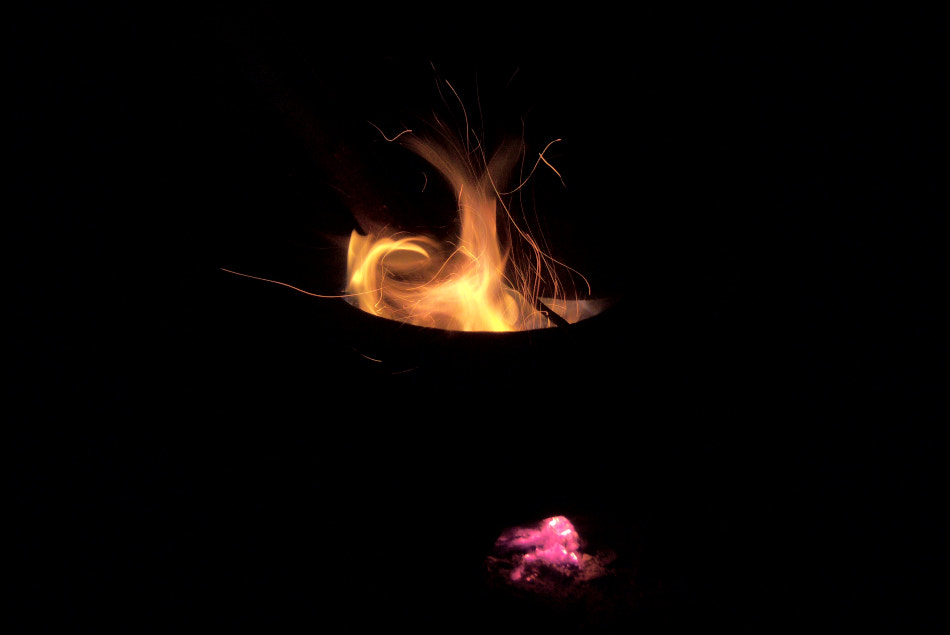 Kodak EASYSHARE V1003 ZOOM DIGITAL CAMERA sample photo. Dance of fire photography