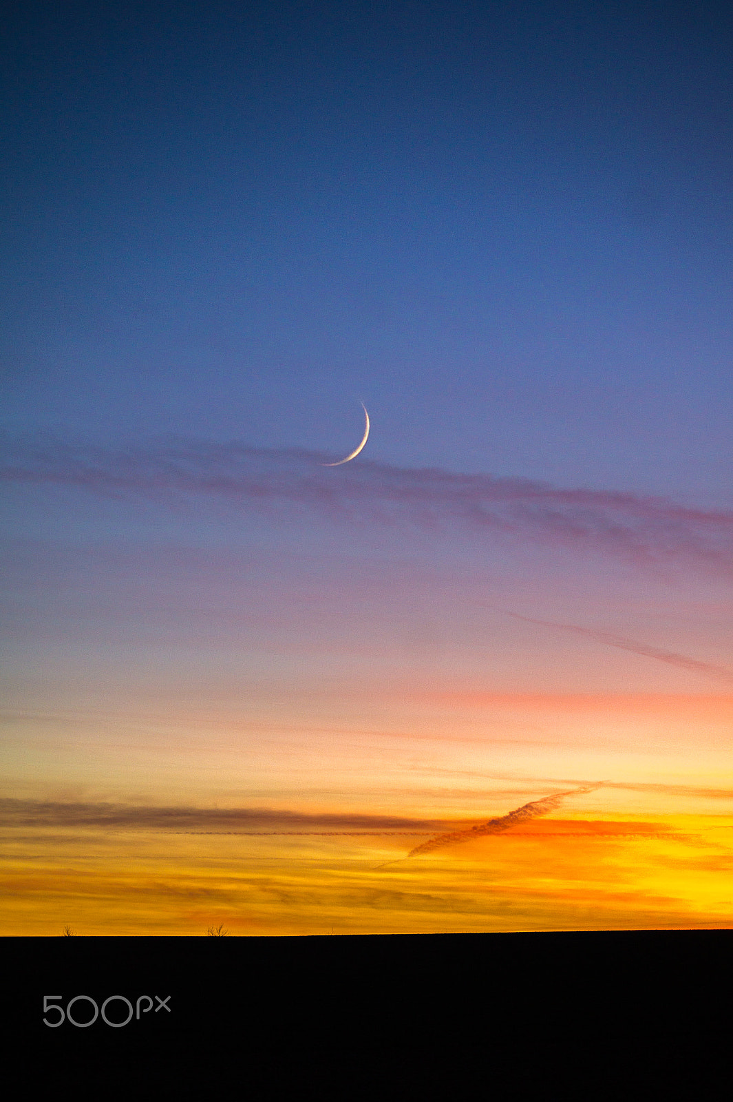 Sony DT 55-200mm F4-5.6 SAM sample photo. Sunrise with first quarter moon photography
