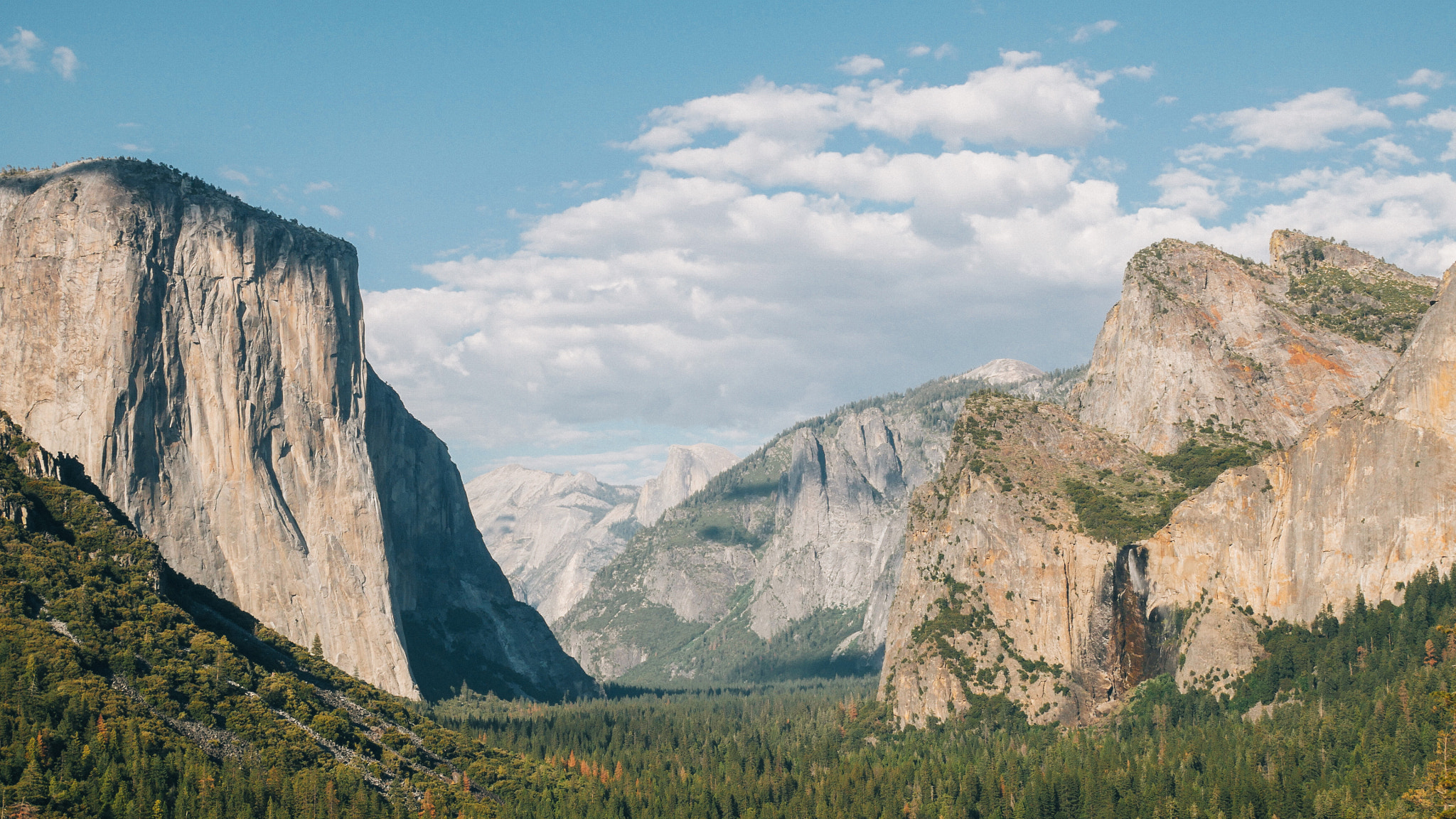 Panasonic Lumix DMC-GH4 + Olympus M.Zuiko Digital 25mm F1.8 sample photo. Yosemite valley photography