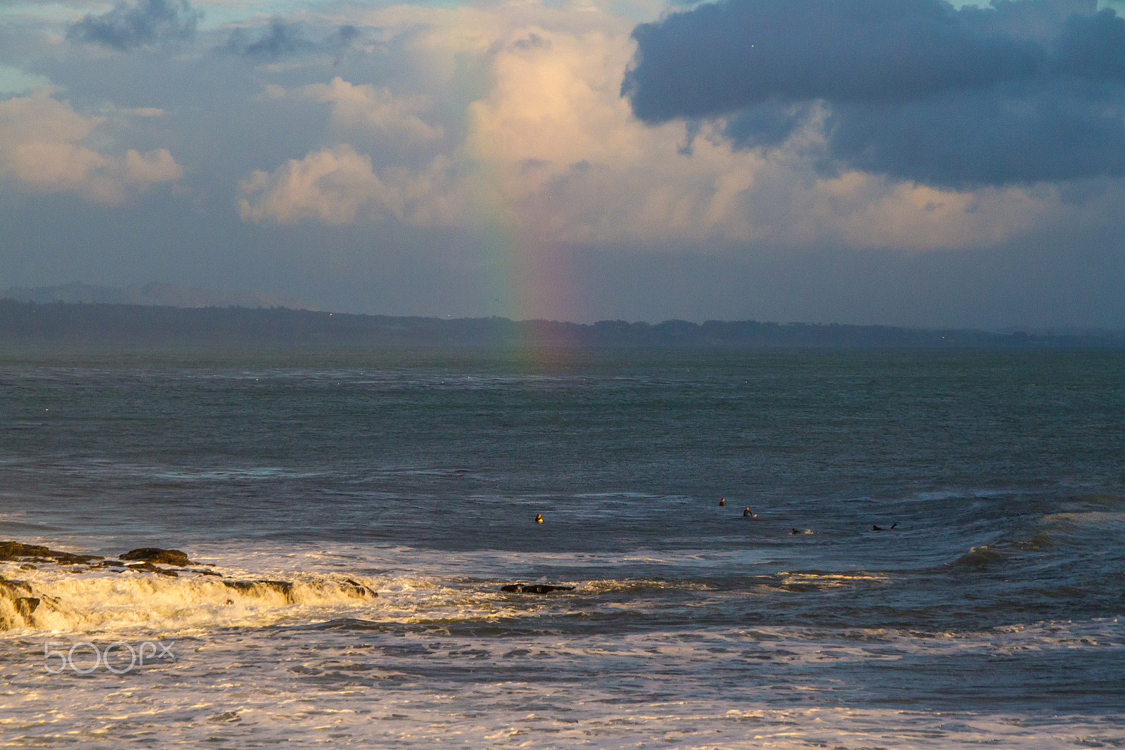 Canon EOS 7D + Tamron AF 18-250mm F3.5-6.3 Di II LD Aspherical (IF) Macro sample photo. Surfers and rainbow photography