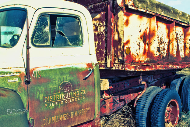 Canon EOS 500D (EOS Rebel T1i / EOS Kiss X3) sample photo. Old workhorse photography