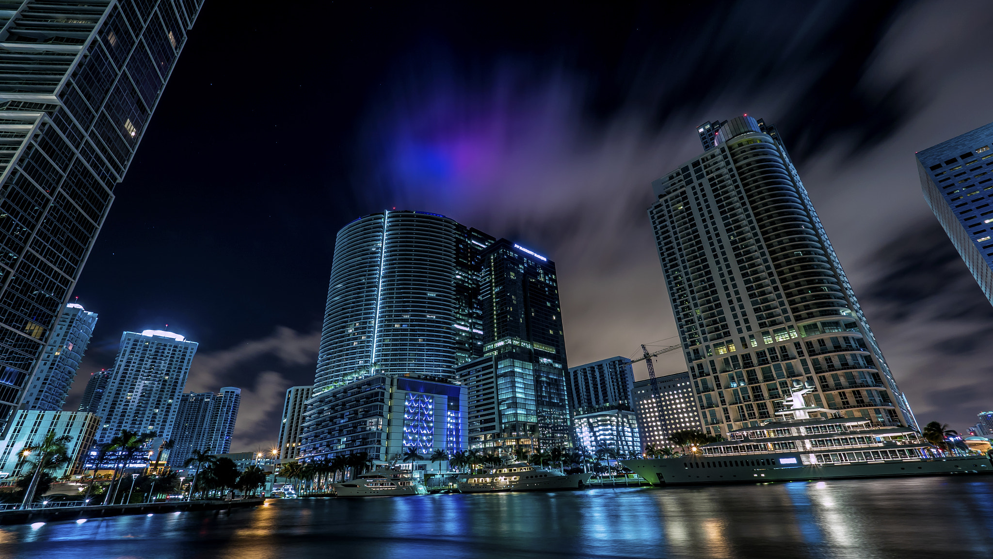 Panasonic Lumix DMC-GX8 + Olympus M.Zuiko Digital ED 7-14mm F2.8 PRO sample photo. Miami skyline photography