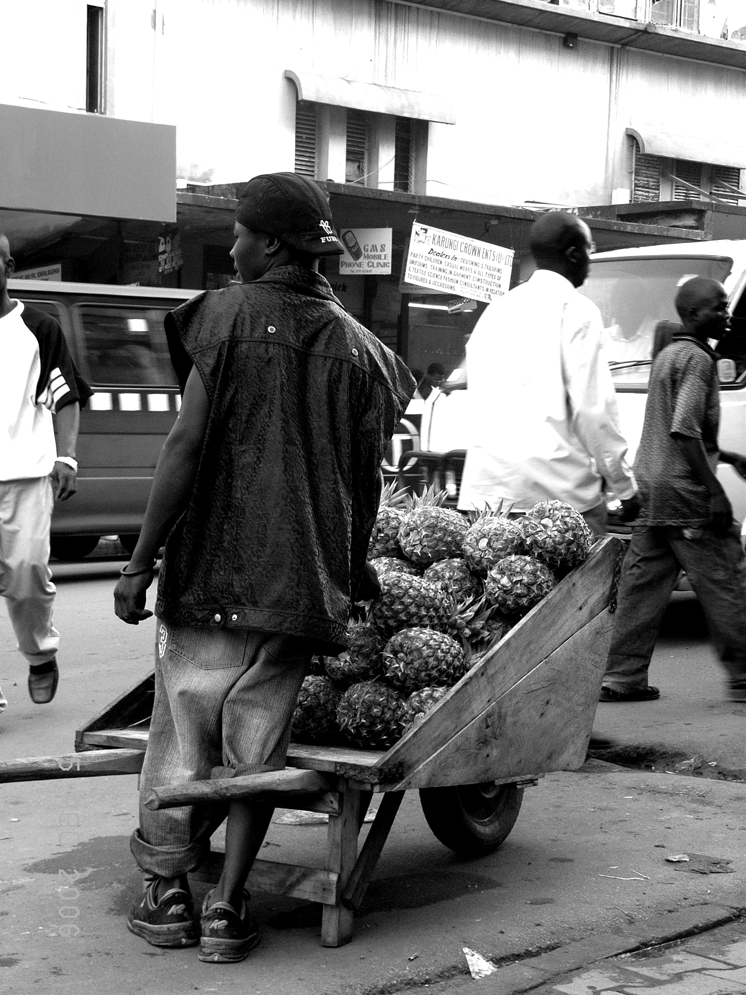 Ricoh Caplio R30 sample photo. Uganda photography