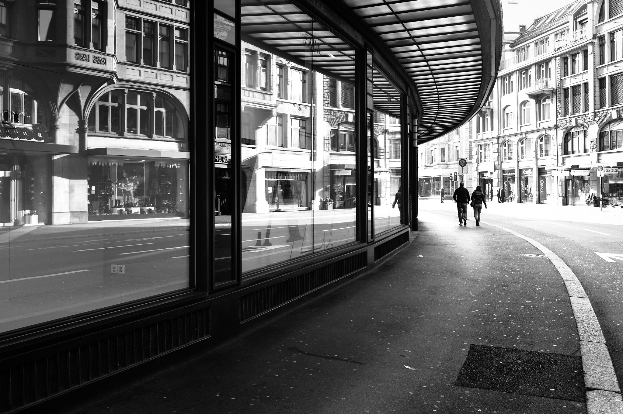 Leica Summilux-M 35mm F1.4 ASPH sample photo. Window reflection photography