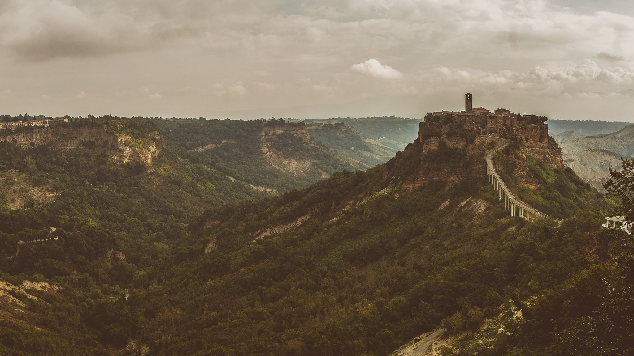 Canon EOS 50D + Sigma 35mm F1.4 DG HSM Art sample photo. Civita di bagnoregio photography