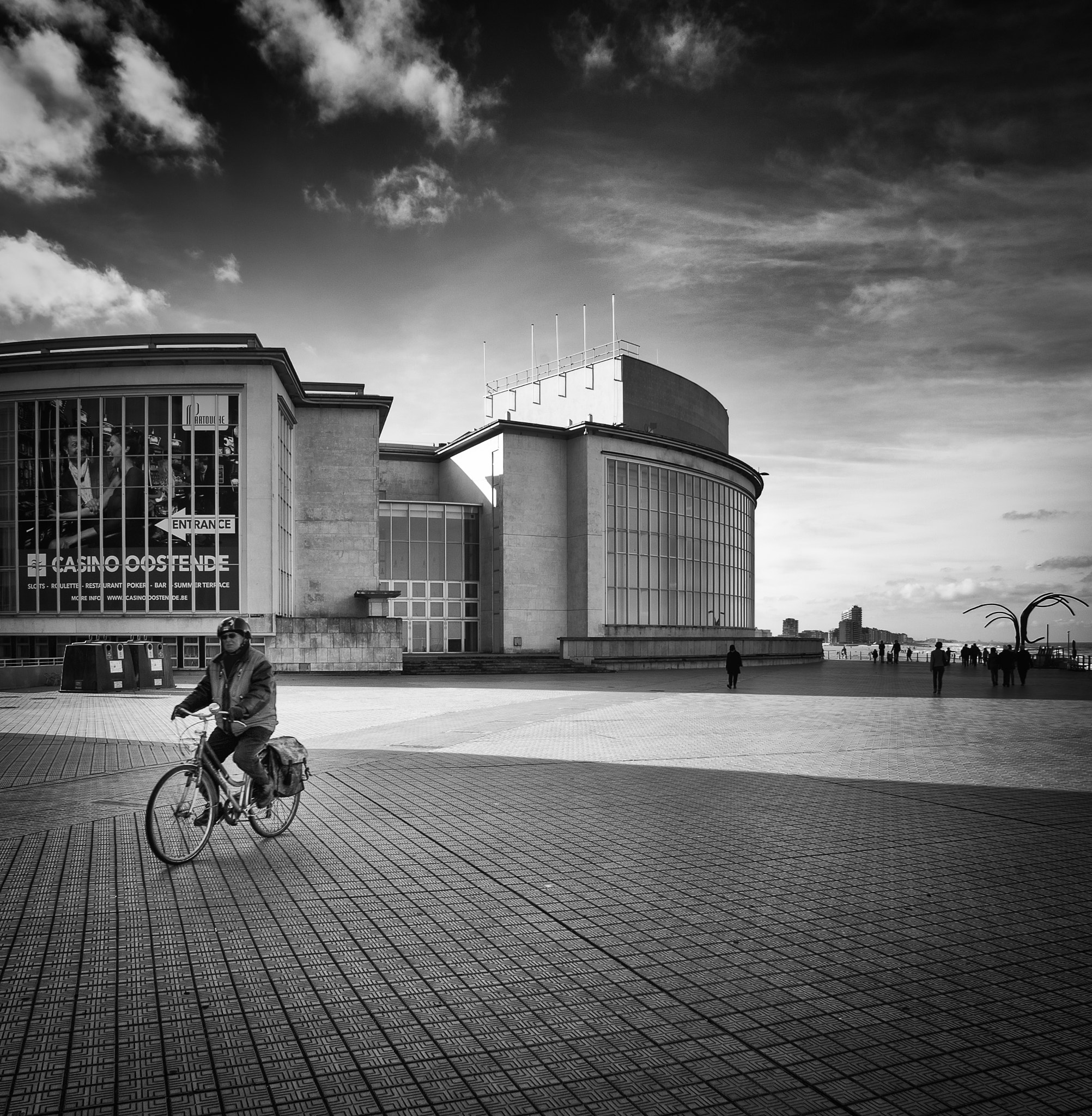 AF Nikkor 20mm f/2.8 sample photo. # 5707-oostende photography