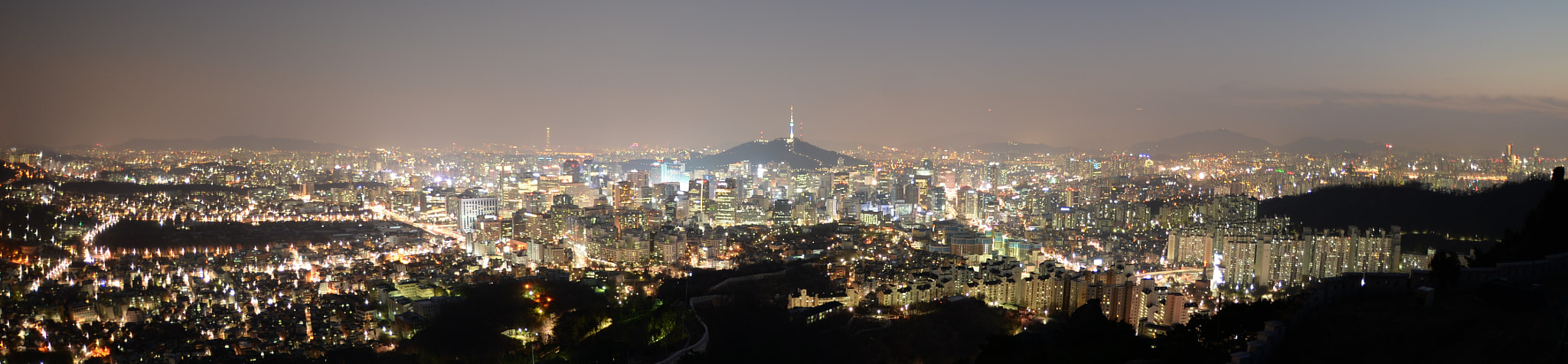 Nikon D610 + Sigma 15mm F2.8 EX DG Diagonal Fisheye sample photo. Seoul at night photography