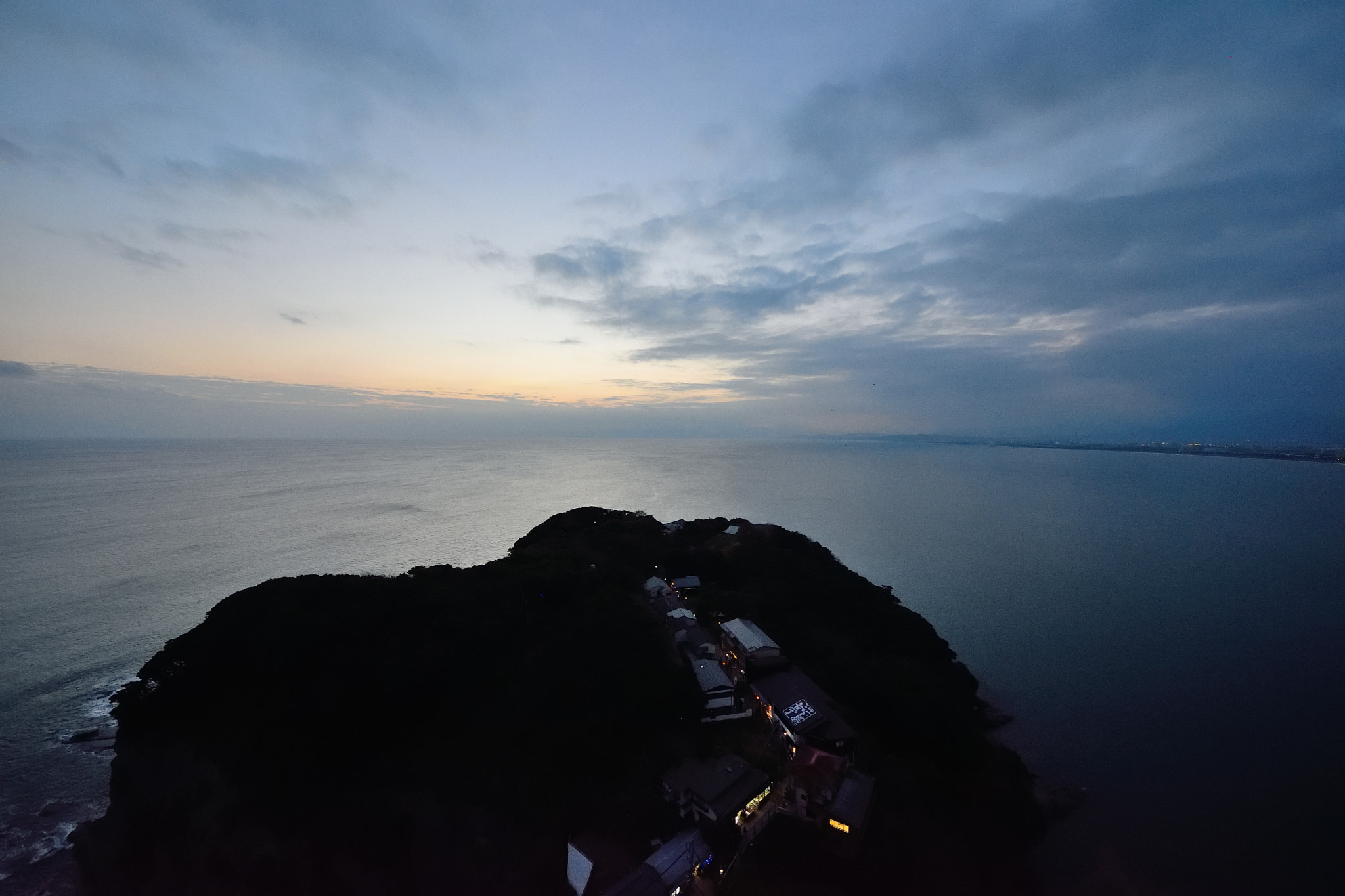Sigma 8-16mm F4.5-5.6 DC HSM sample photo. Enoshima20151212 photography