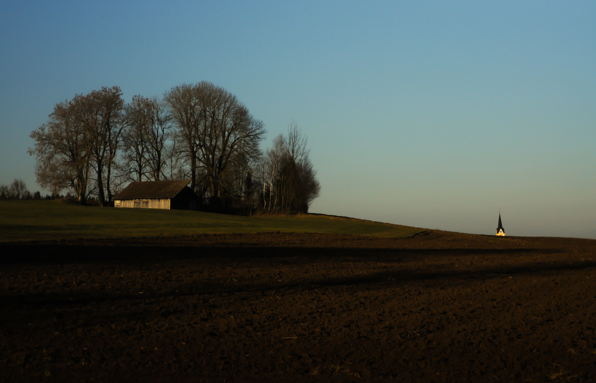 AF Zoom-Nikkor 28-105mm f/3.5-4.5D IF sample photo. Die kirche ist nie weit photography