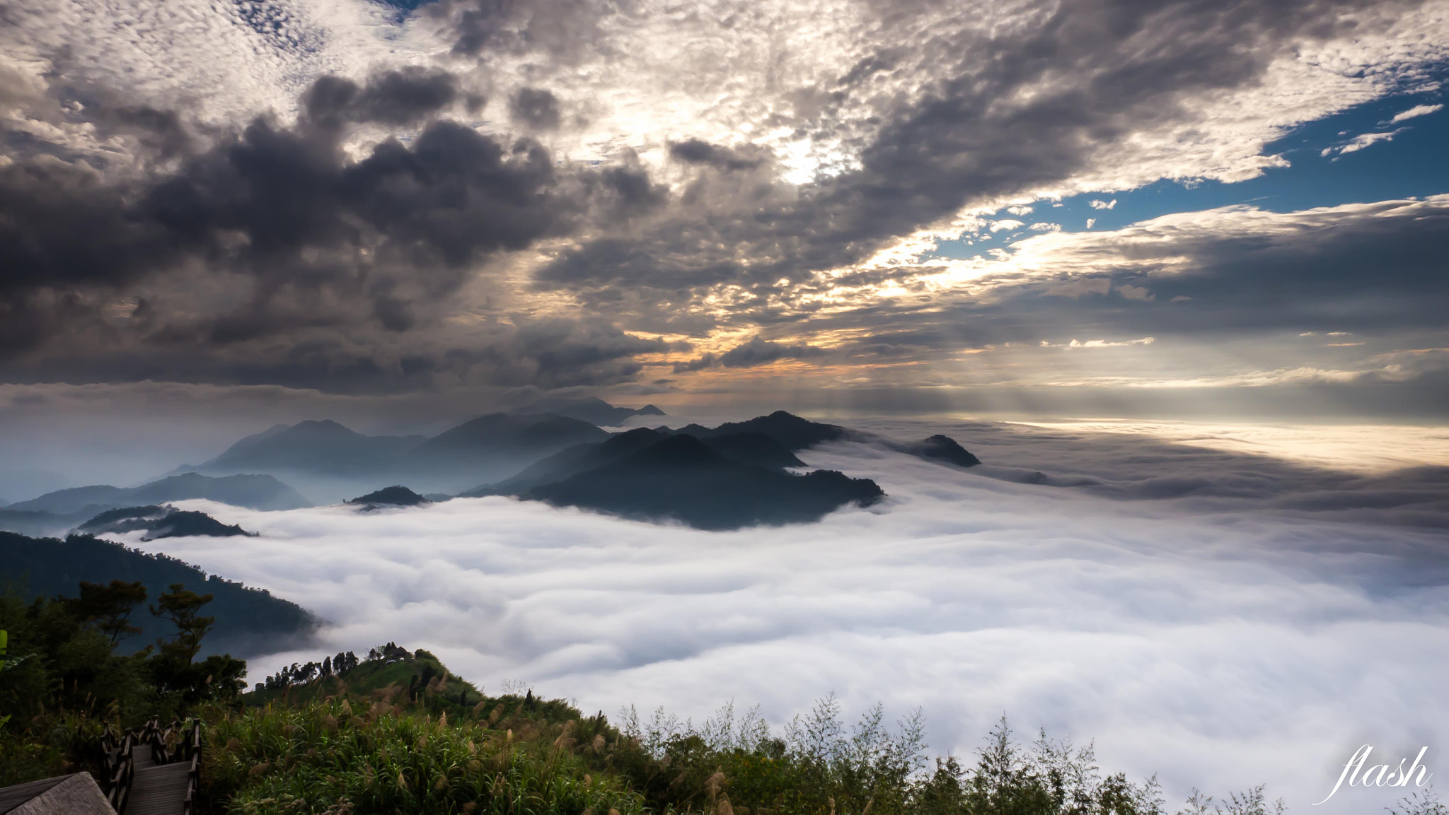 Panasonic Lumix DMC-GH2 sample photo. Sea of clouds in alishan national scenic area photography