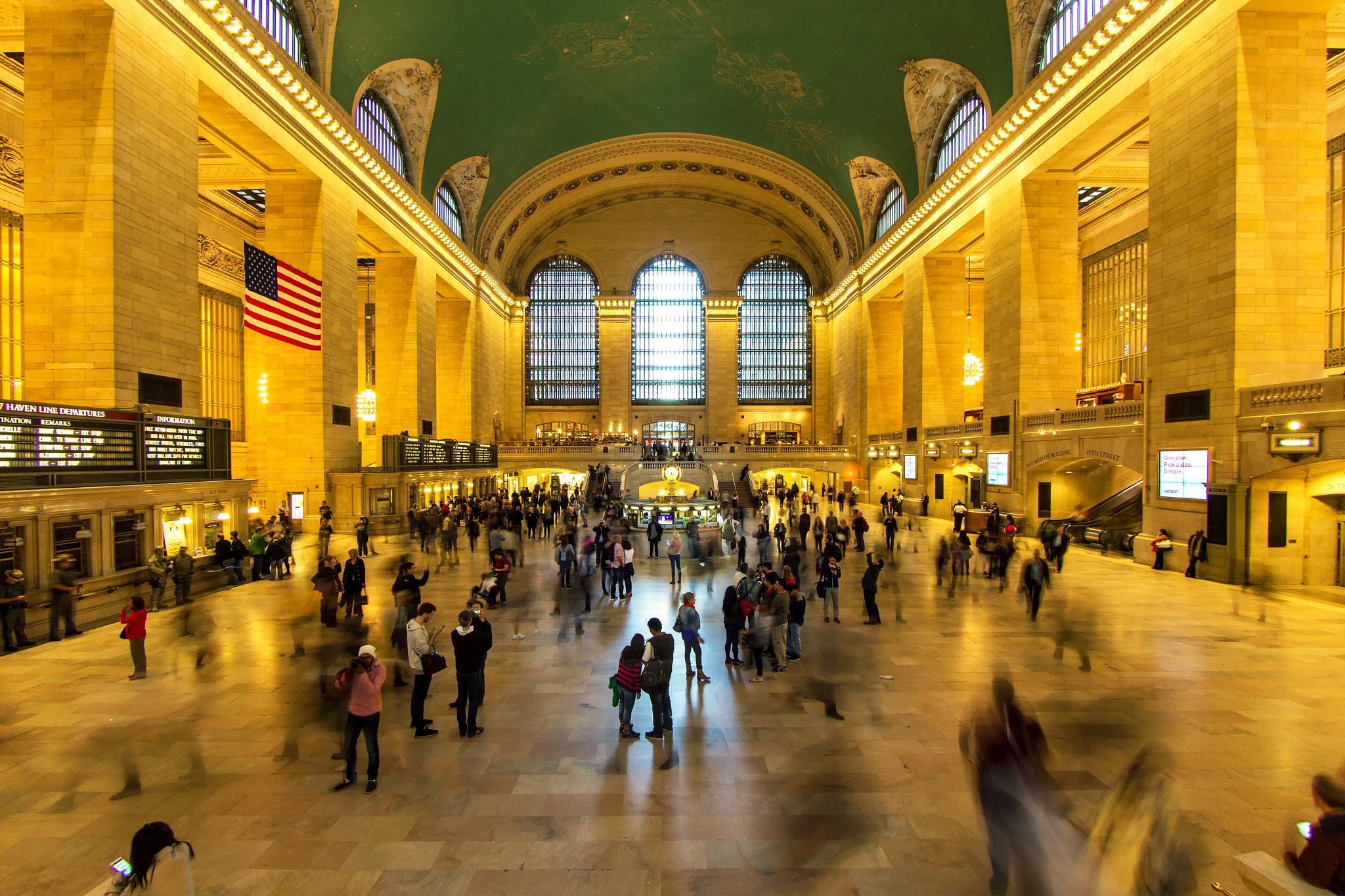 Canon EOS 60D + Canon EF 8-15mm F4L Fisheye USM sample photo. Ny - grand central station photography