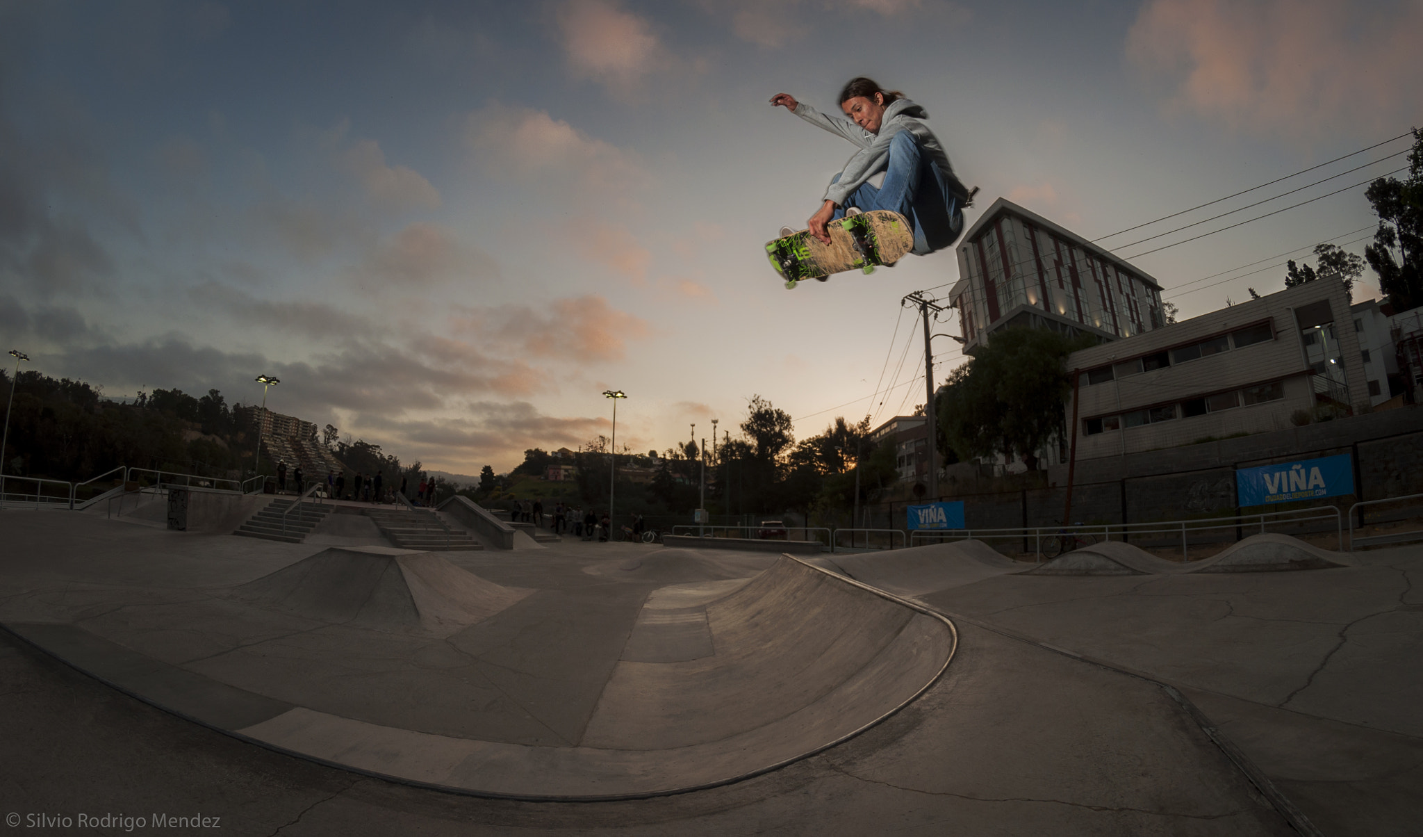 Nikon D5000 + Samyang 8mm F3.5 Aspherical IF MC Fisheye sample photo. Eisan keller - indy grab transfer - viña, chile photography