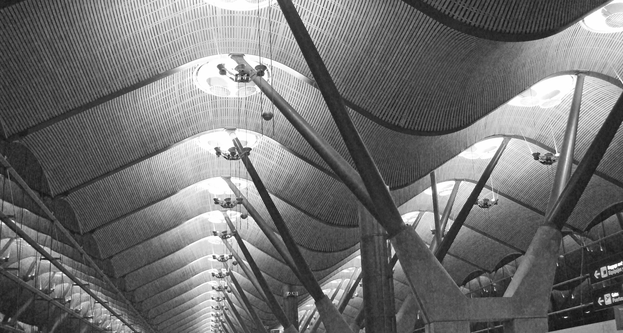 Sony DSC-T100 sample photo. Aeropuerto photography