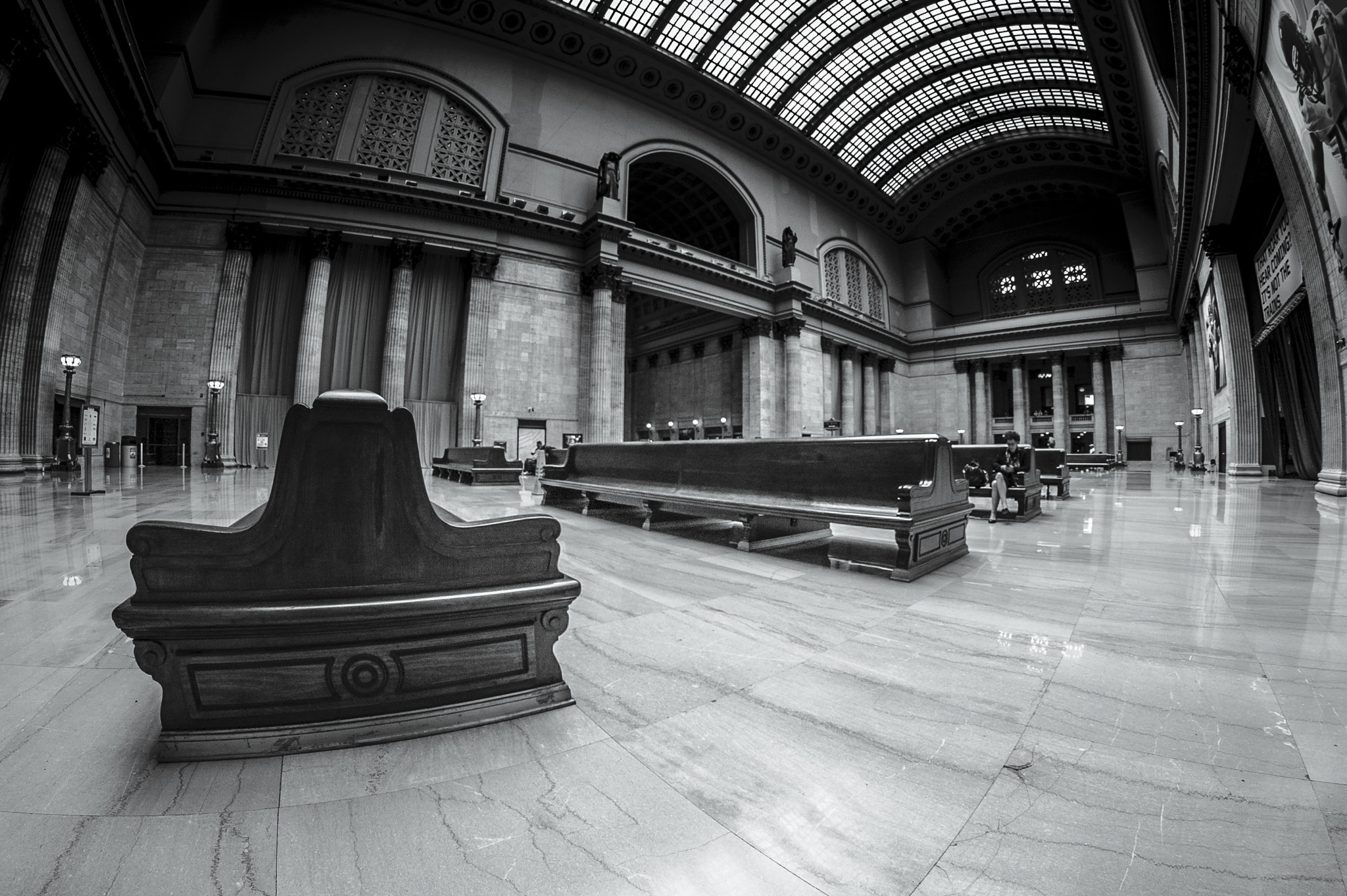 Nikon D70s + Samyang 8mm F3.5 Aspherical IF MC Fisheye sample photo. Union station photography