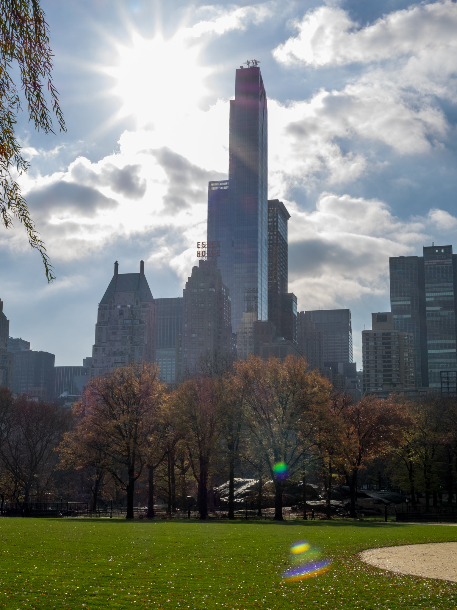 Olympus OM-D E-M1 + LUMIX G 25/F1.7 sample photo. Central park looking south photography