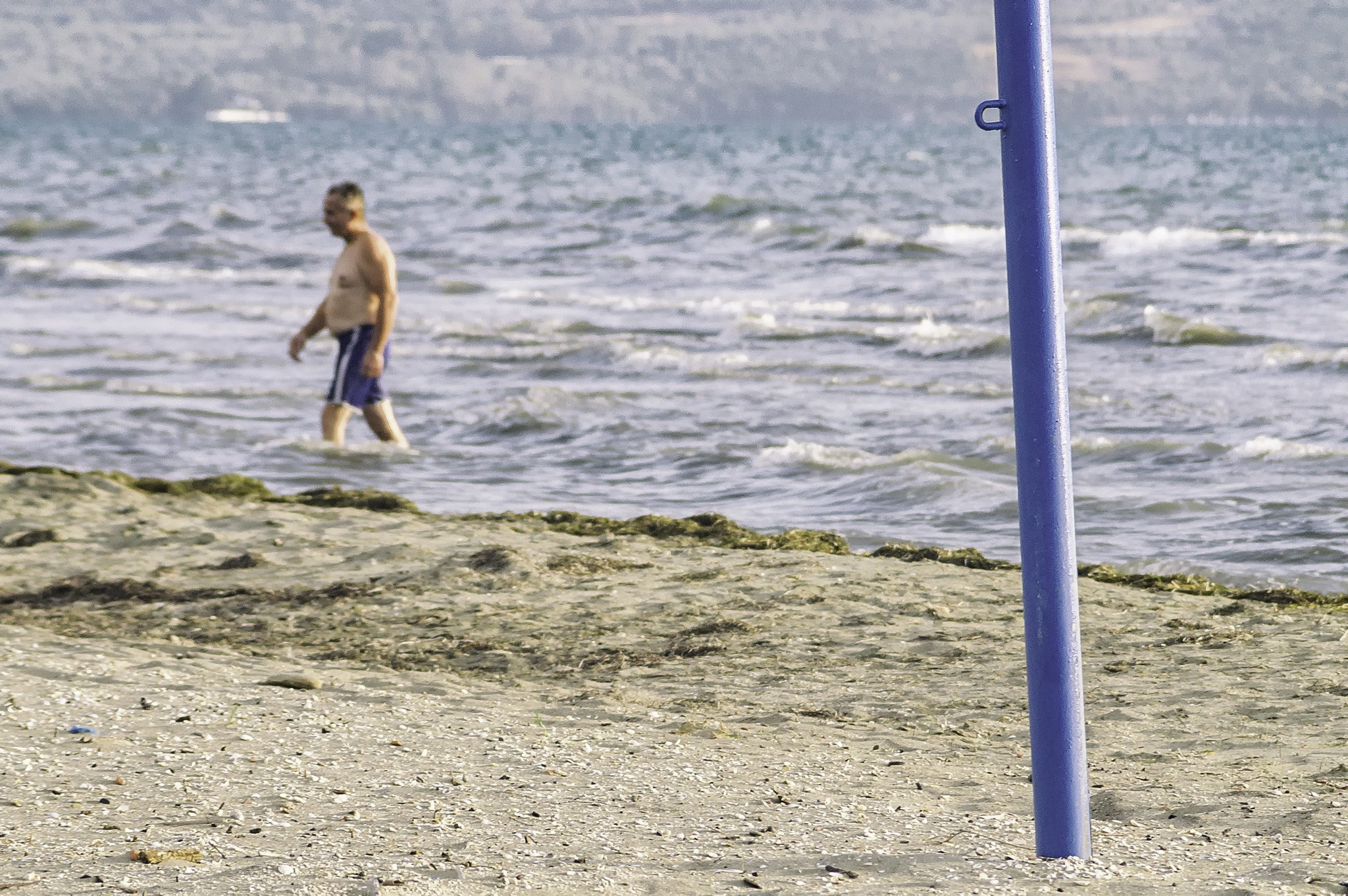 Sony SLT-A37 + Sigma 70-210mm F4-5.6 APO sample photo. At the empty beach photography