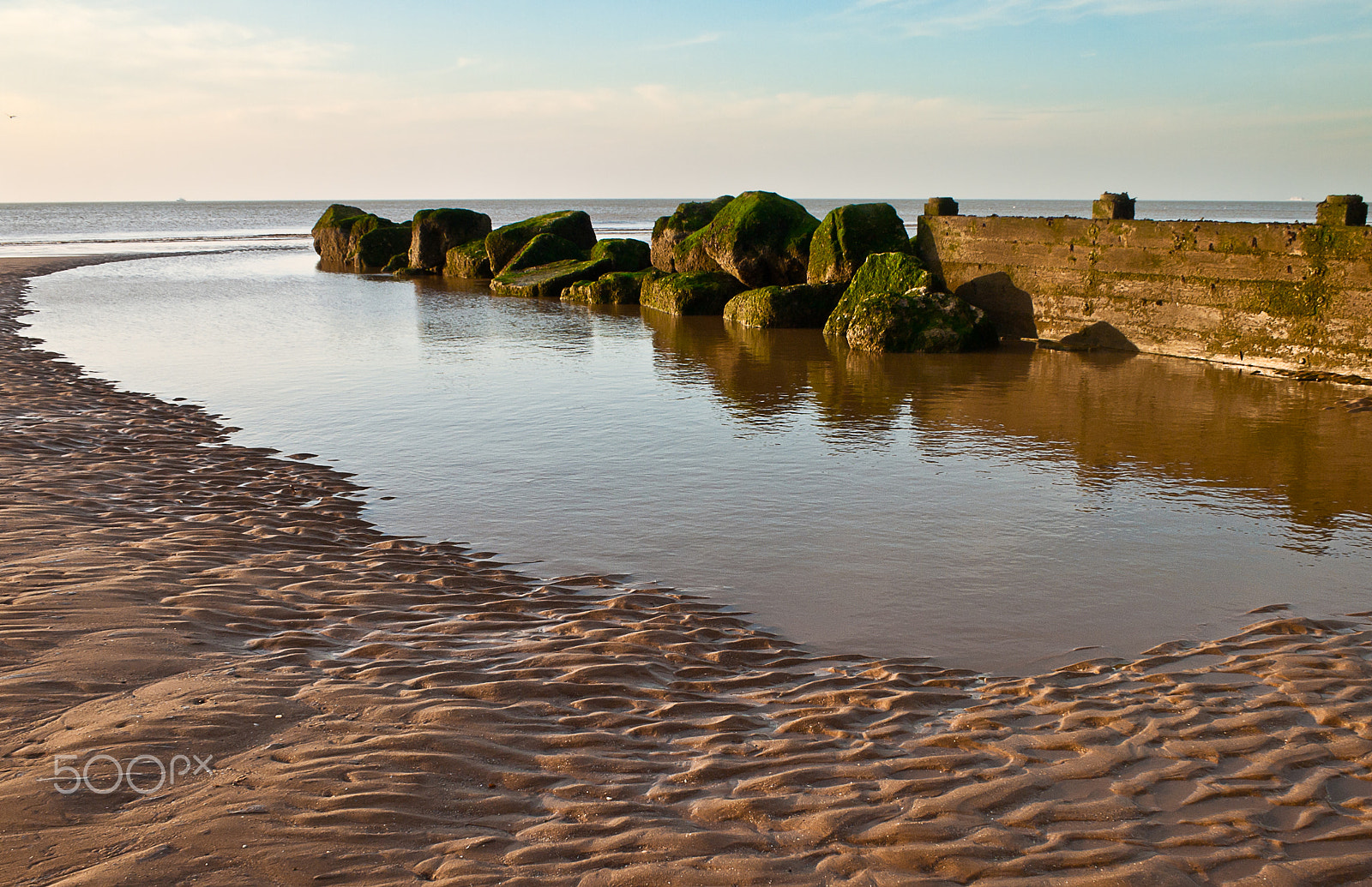 Olympus PEN E-P2 + Olympus M.Zuiko Digital 17mm F2.8 Pancake sample photo. Groynes and sea defence, cleveleys beach, lancashi photography