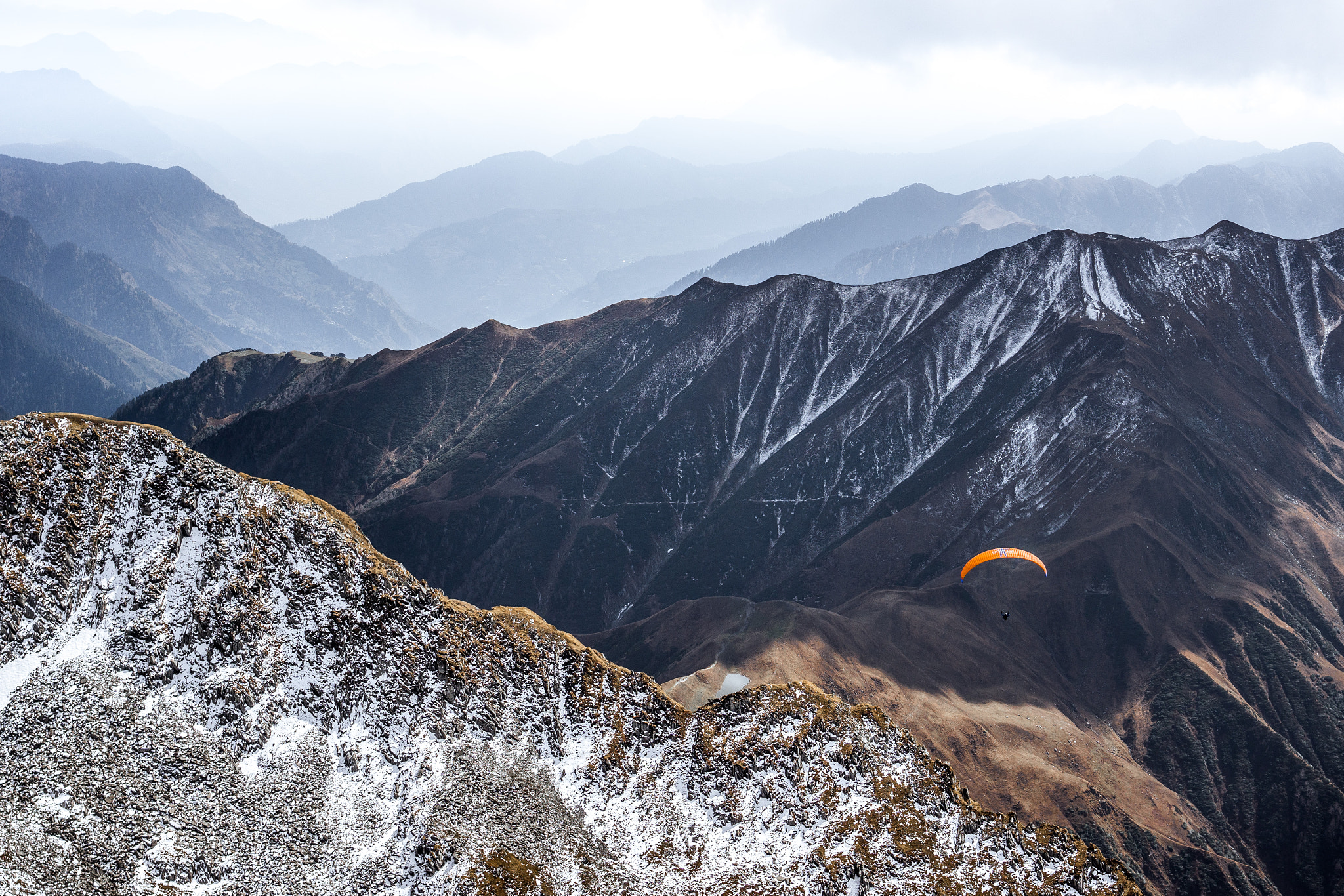 Sony a6000 + Sony Sonnar T* FE 35mm F2.8 ZA sample photo. Paragliding in himalayas photography