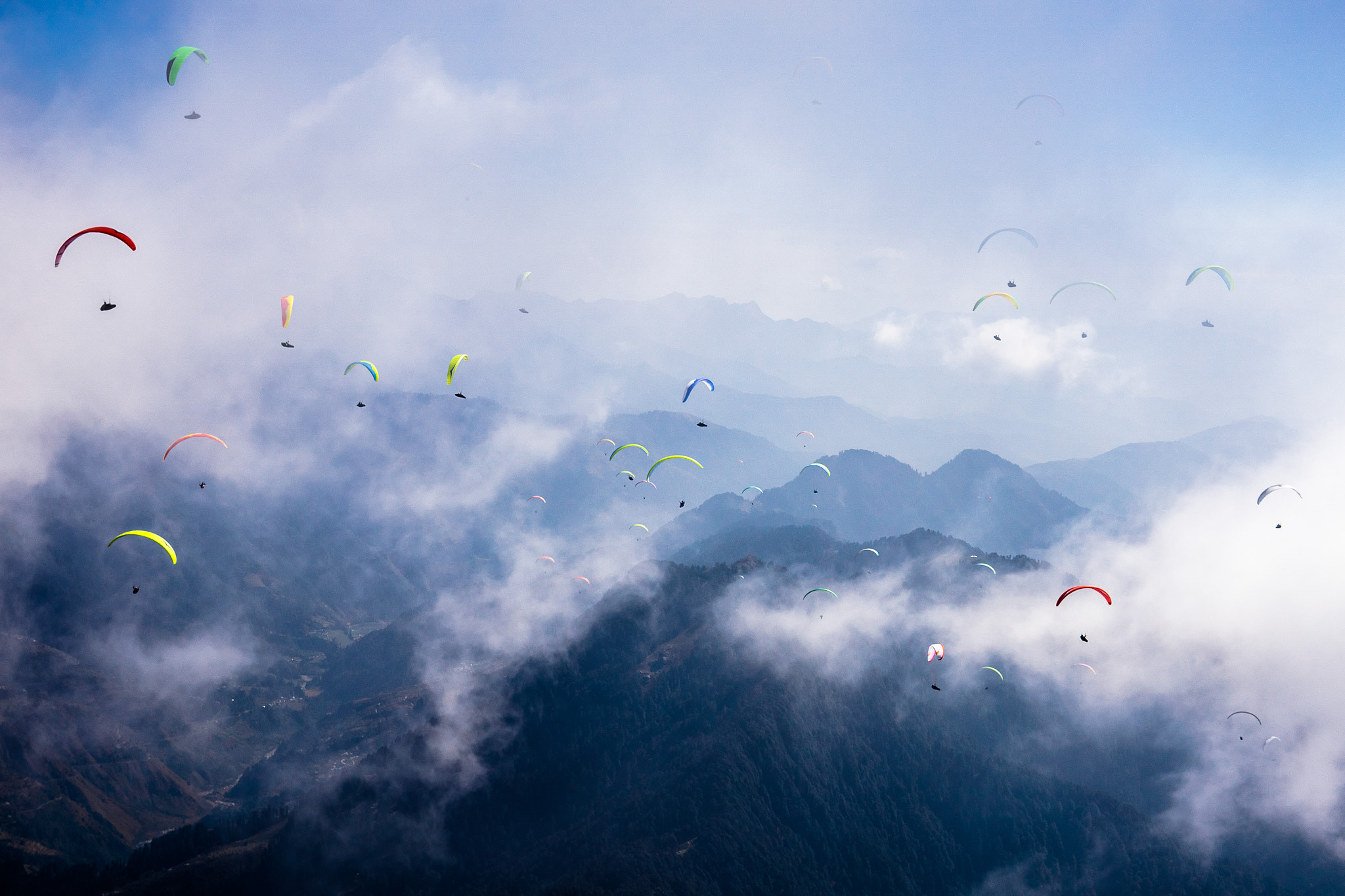 Sony a6000 + Sony Sonnar T* FE 35mm F2.8 ZA sample photo. Paragliding in himalayas photography