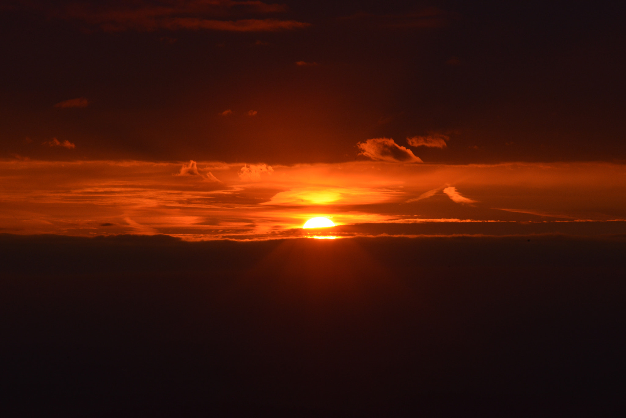 Nikon D800 + AF Zoom-Nikkor 70-210mm f/4 sample photo. Sun photography