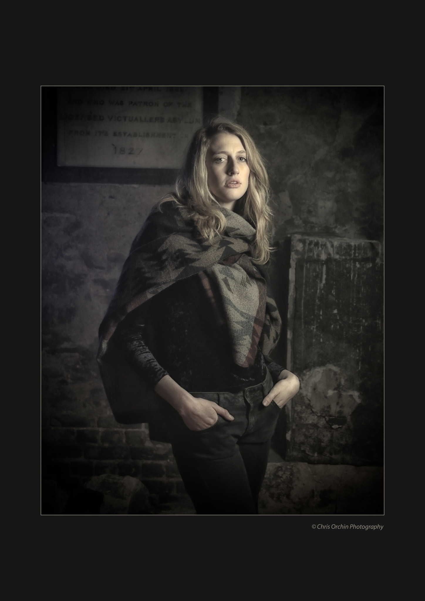 Sigma 18-125mm F3.8-5.6 DC OS HSM sample photo. Fashion in a cold place photography