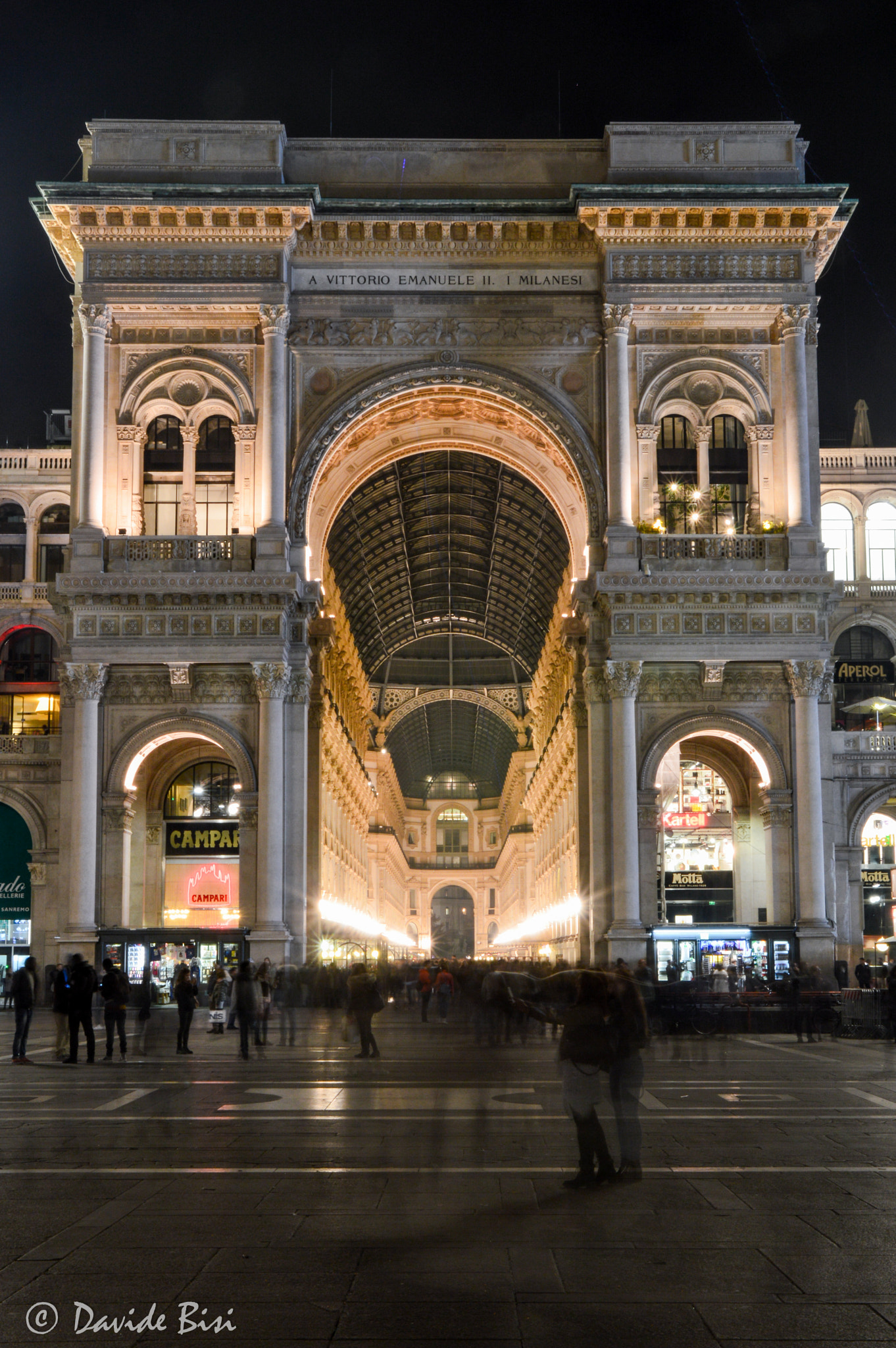 Sigma 17-70mm F2.8-4 DC Macro OS HSM | C sample photo. Duomo di milano by night photography