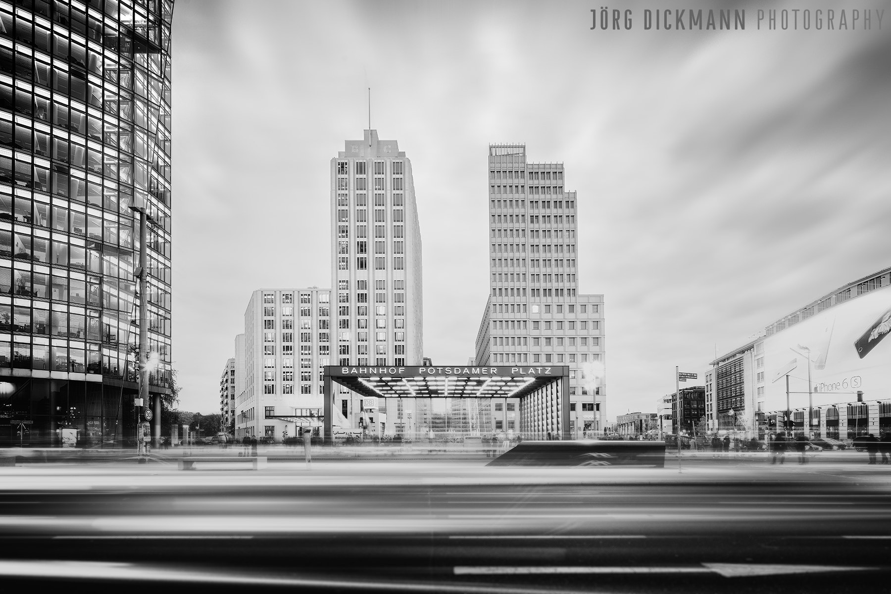 Canon EOS 5DS R + Canon TS-E 17mm F4L Tilt-Shift sample photo. Bahnhof potsdamer platz photography