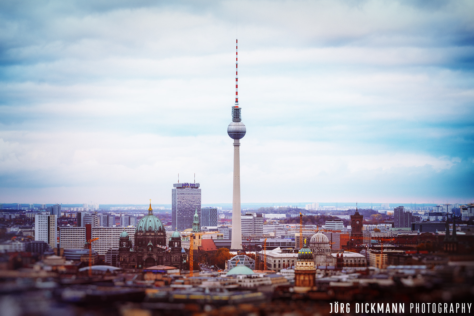 Canon EOS 5DS R + Canon EF 70-200mm F4L USM sample photo. Berlin 02 photography