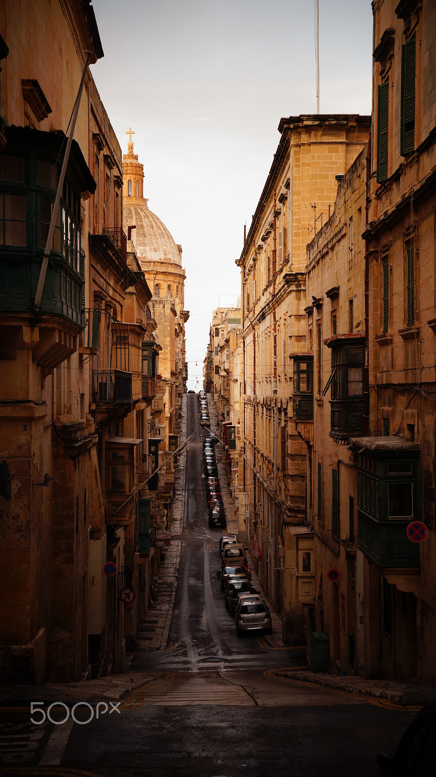 Sony DT 16-105mm F3.5-5.6 sample photo. Valetta photography