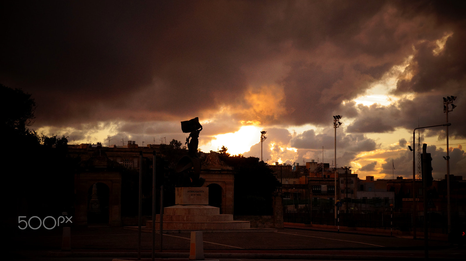 Sony DT 16-105mm F3.5-5.6 sample photo. Fire on the sky photography