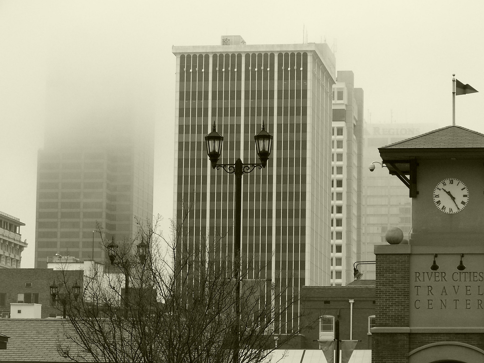 Kodak Z612 ZOOM DIGITAL CAMERA sample photo. Fog photography
