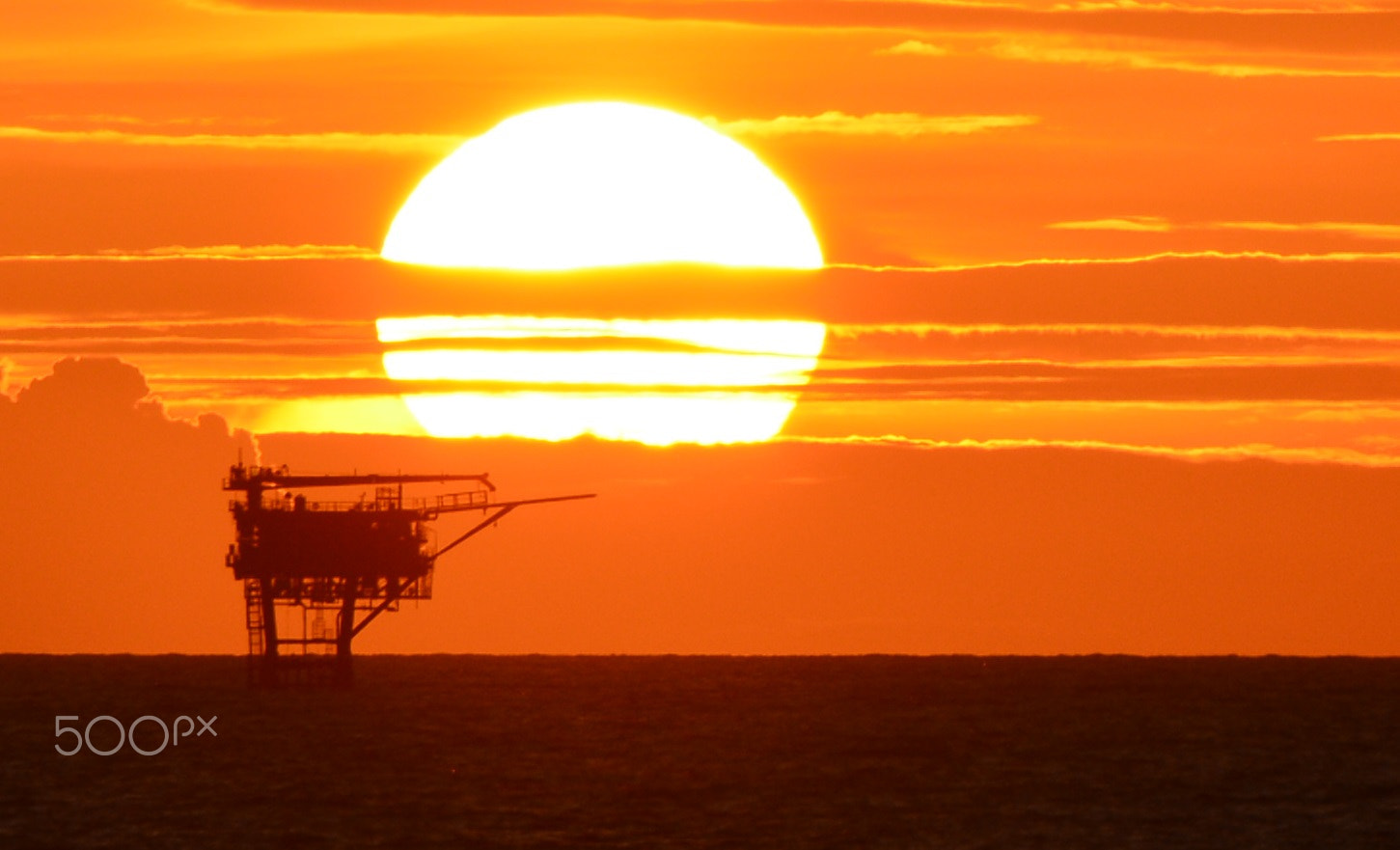 Nikon D7100 + Tamron SP 70-200mm F2.8 Di VC USD sample photo. Offshore sunset. photography