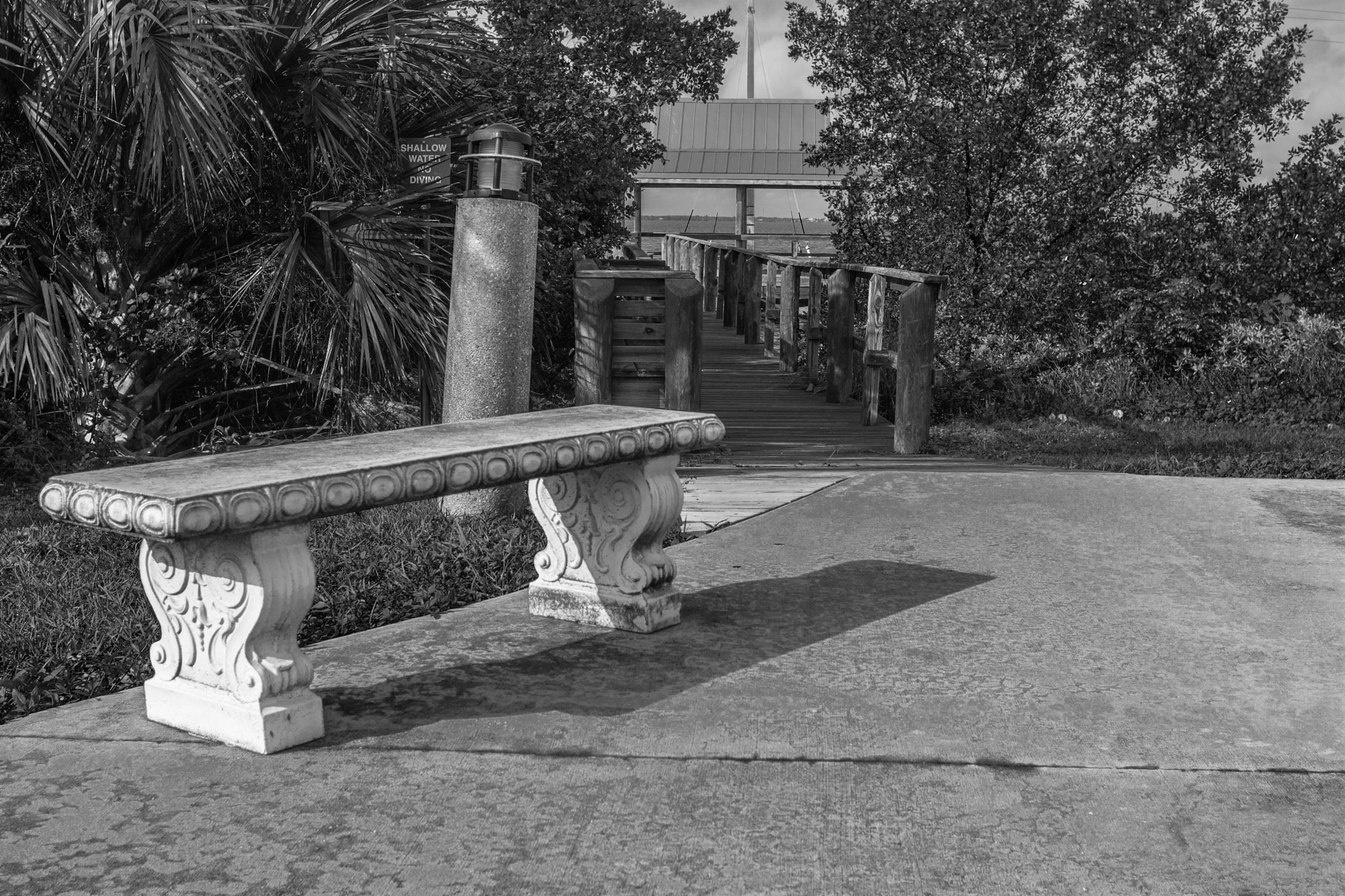 Nikon D7100 + AF Nikkor 28mm f/2.8 sample photo. Bench photography